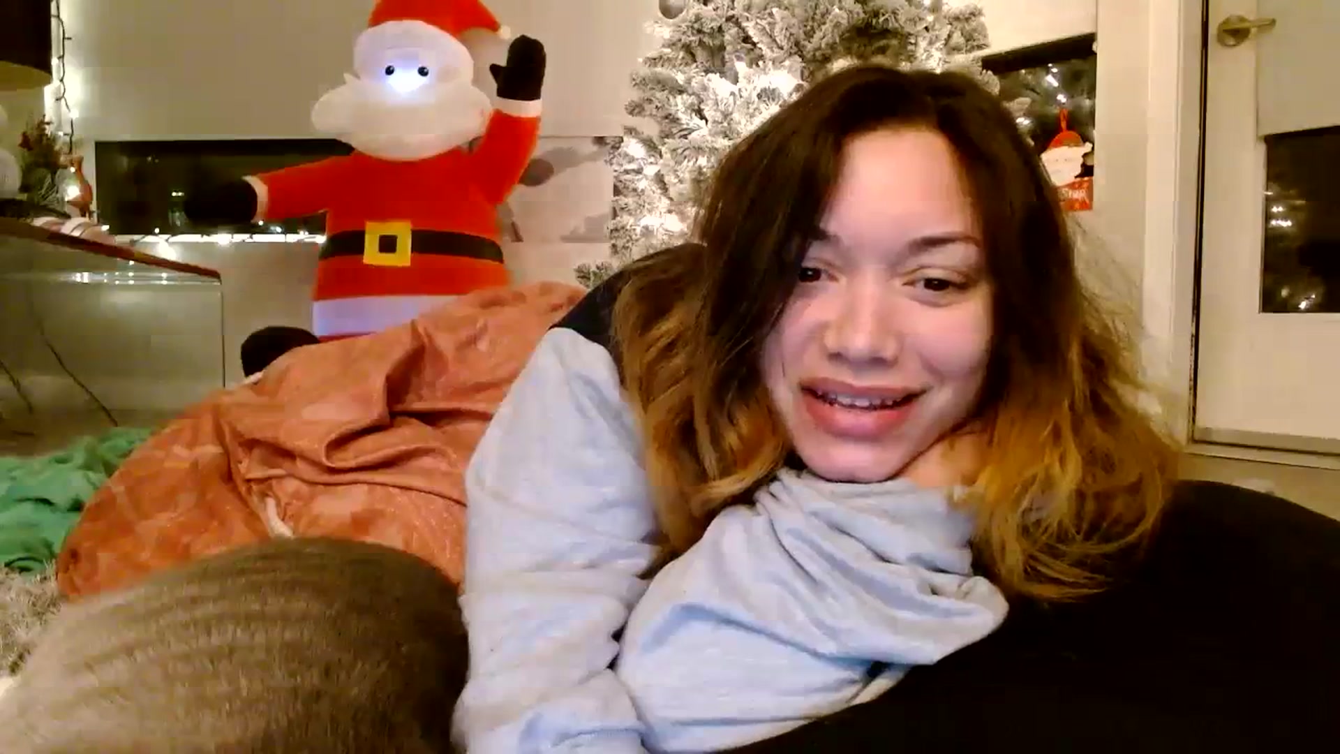 Gallery image thumbnail from Scar__lett's myfreecams stream on, 01/01/2024, 07:15 image 2 of 20