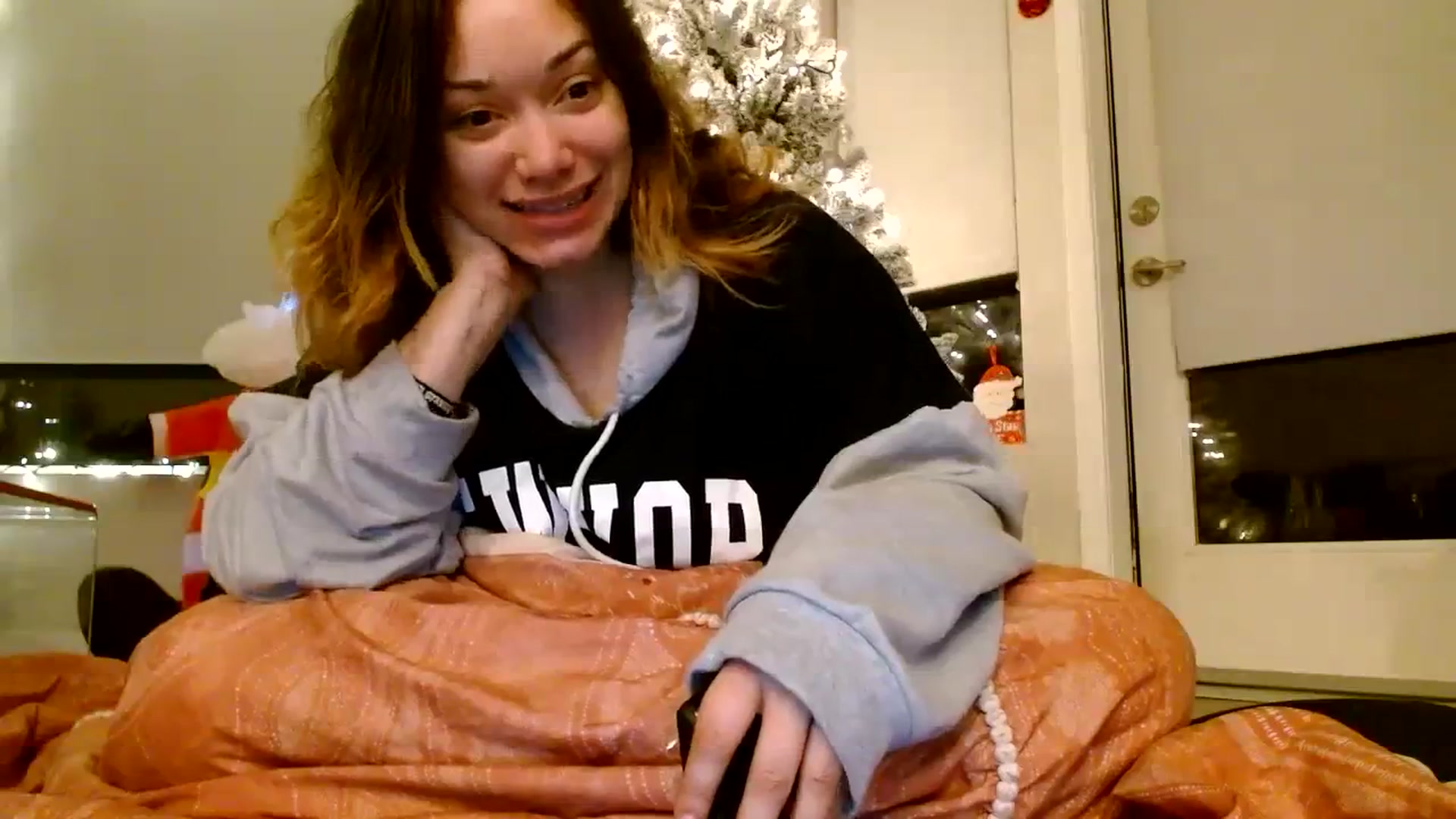 Gallery image thumbnail from Scar__lett's myfreecams stream on, 01/01/2024, 09:41 image 5 of 20