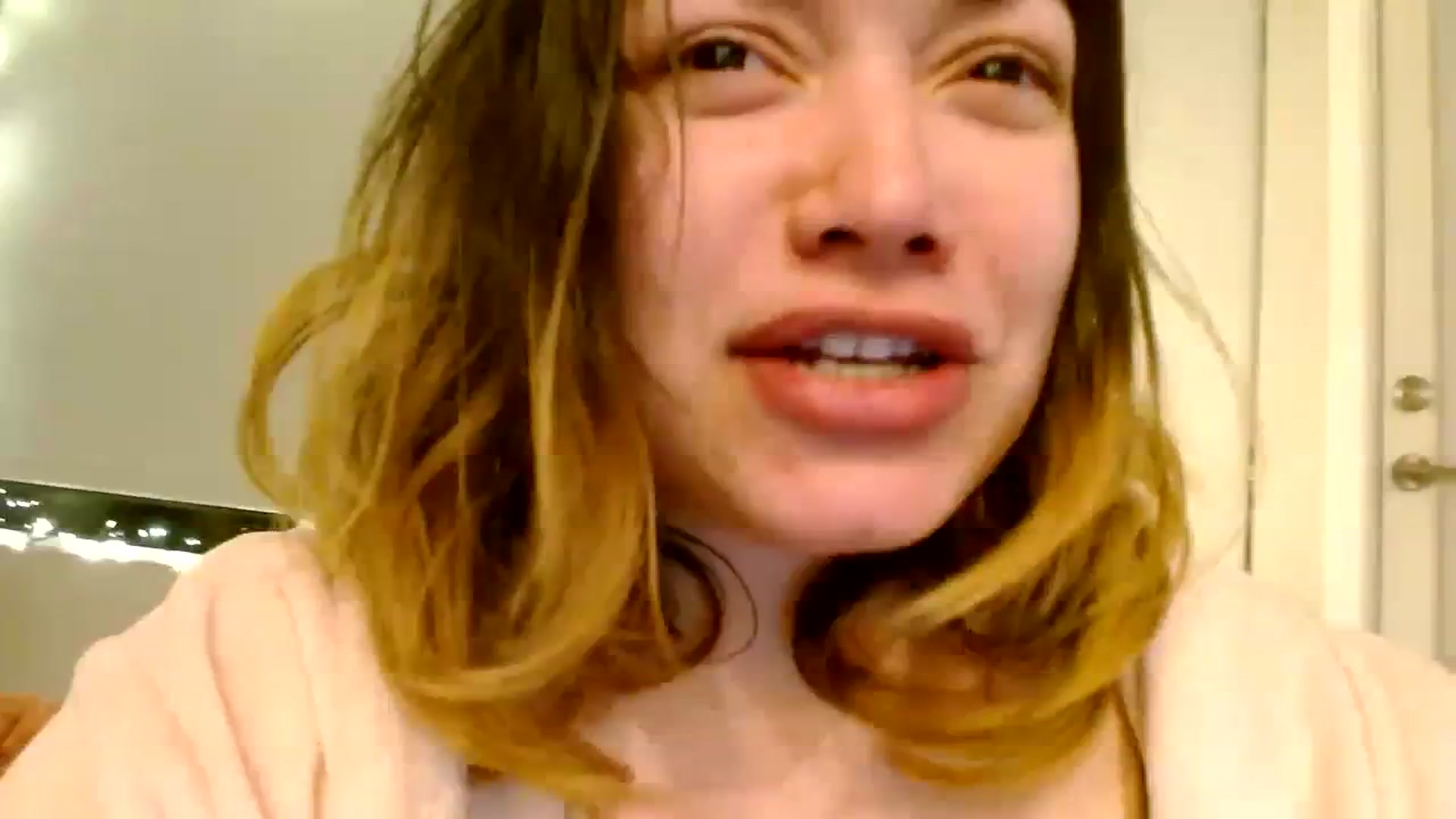 Gallery image thumbnail from Scar__lett's myfreecams stream on, 01/09/2024, 08:51 image 10 of 20