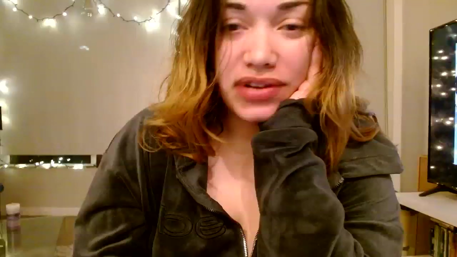 Gallery image thumbnail from Scar__lett's myfreecams stream on, 01/12/2024, 08:05 image 16 of 20