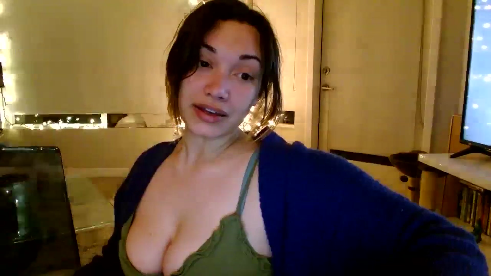 Gallery image thumbnail from Scar__lett's myfreecams stream on, 01/19/2024, 09:22 image 13 of 20