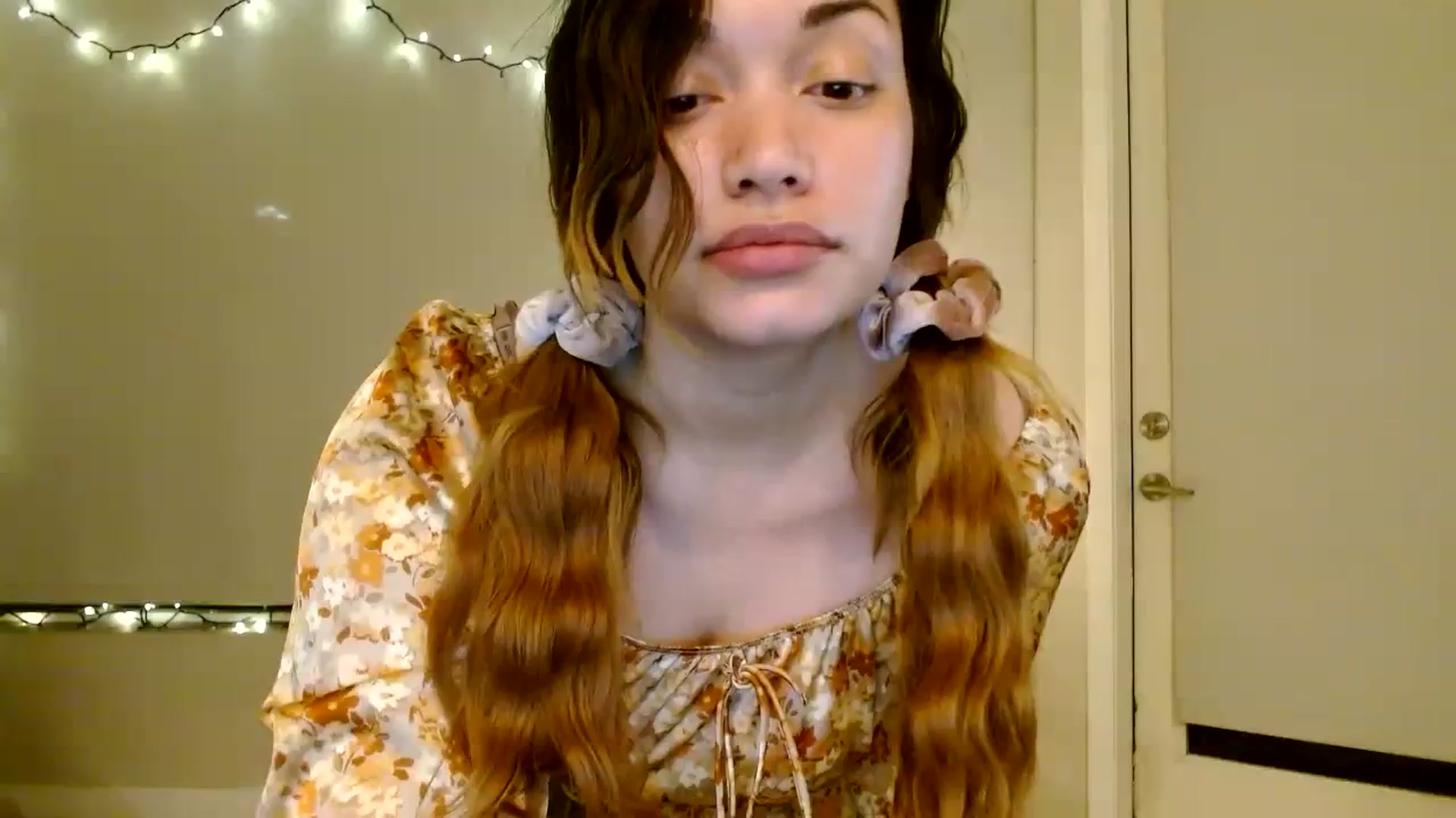 Gallery image thumbnail from Scar__lett's myfreecams stream on, 01/28/2024, 10:18 image 1 of 20