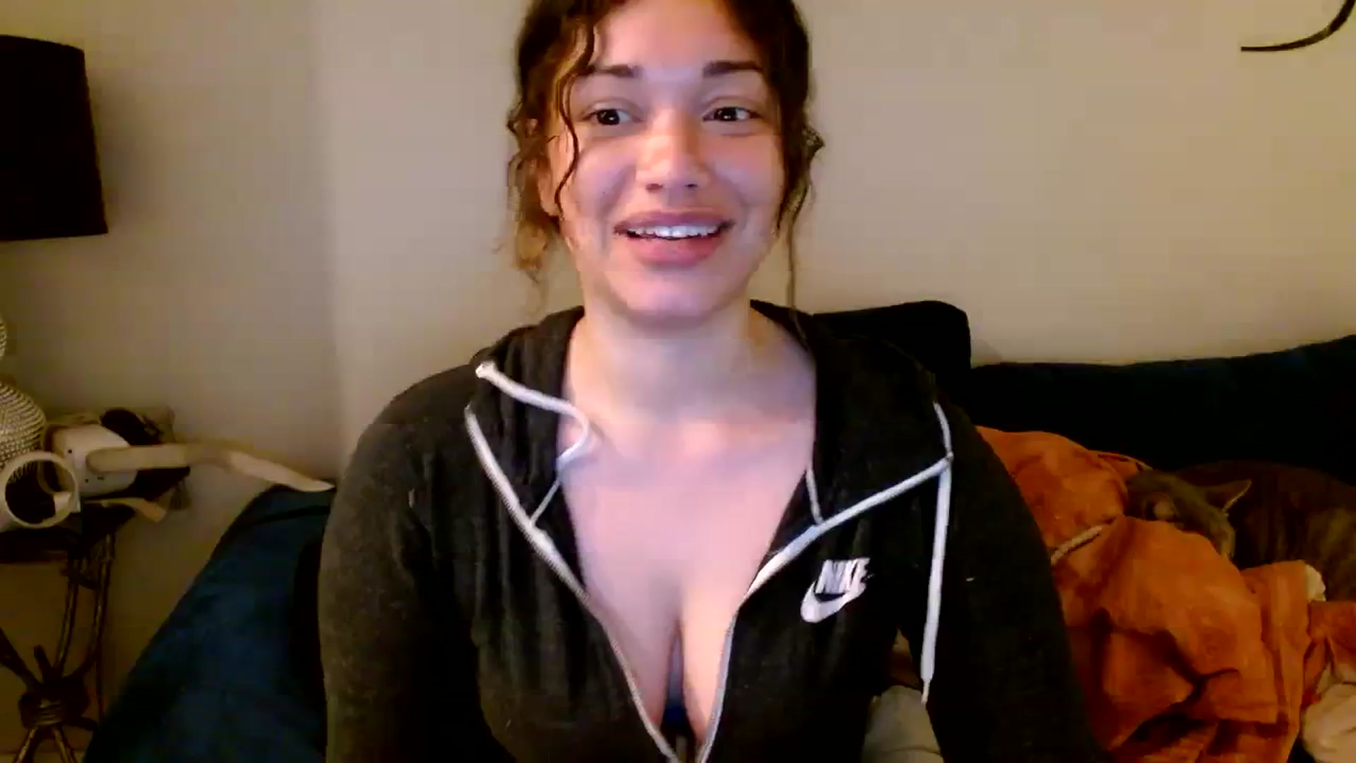 Gallery image thumbnail from Scar__lett's myfreecams stream on, 02/16/2024, 09:21 image 10 of 20