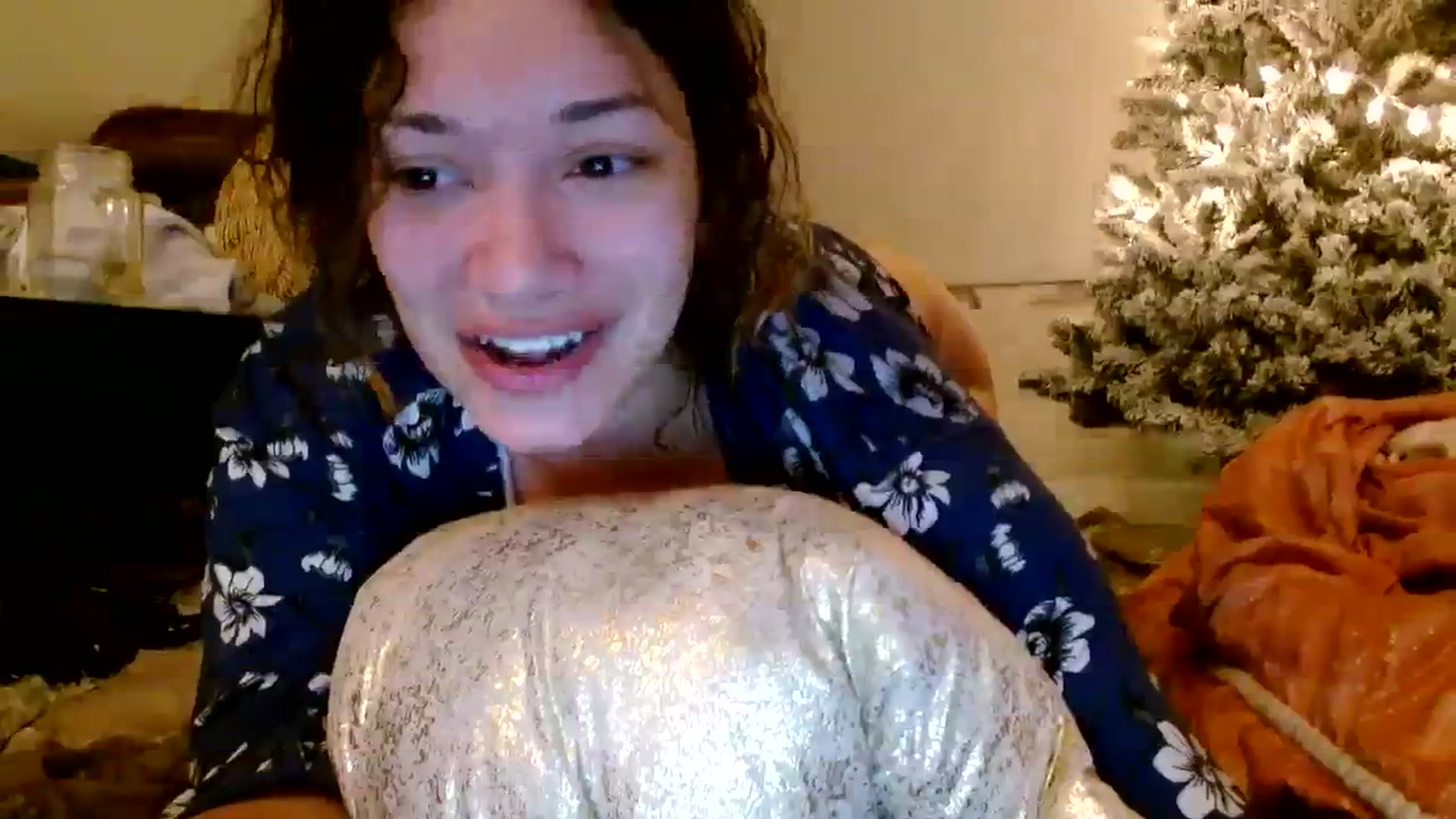 Gallery image thumbnail from Scar__lett's myfreecams stream on, 02/18/2024, 11:42 image 8 of 20