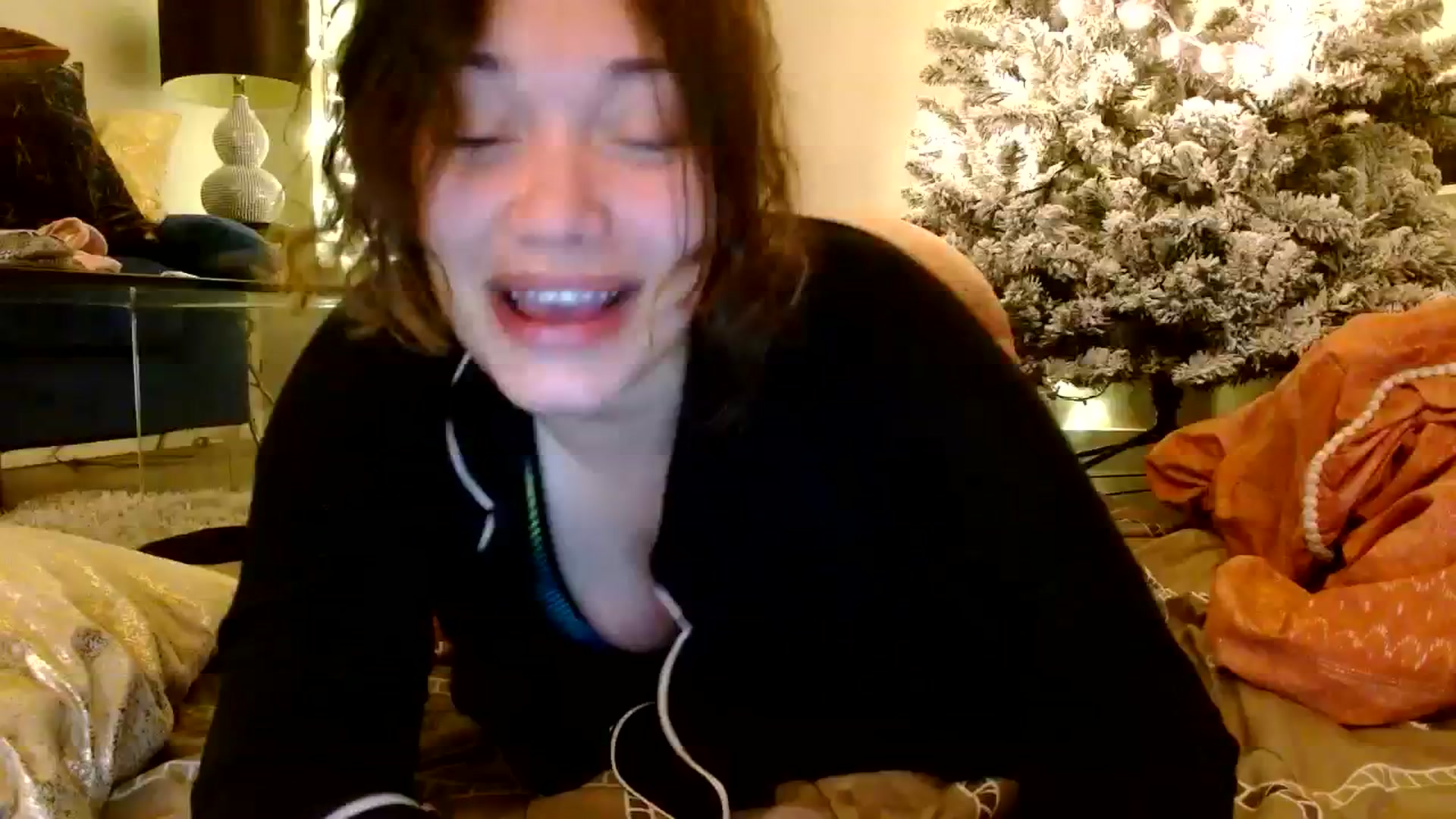 Gallery image thumbnail from Scar__lett's myfreecams stream on, 02/19/2024, 09:34 image 1 of 20