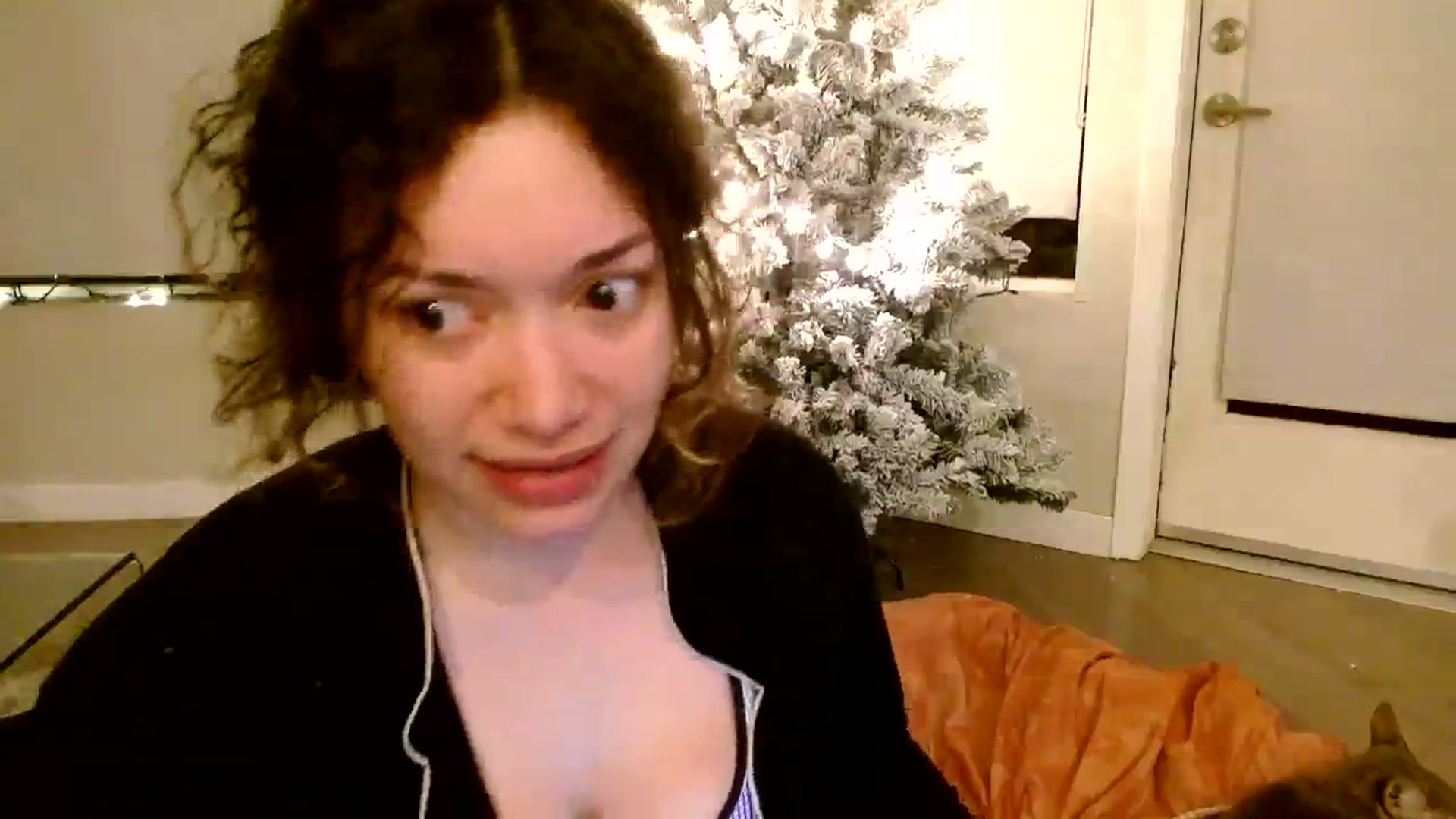 Gallery image thumbnail from Scar__lett's myfreecams stream on, 02/19/2024, 09:34 image 7 of 20