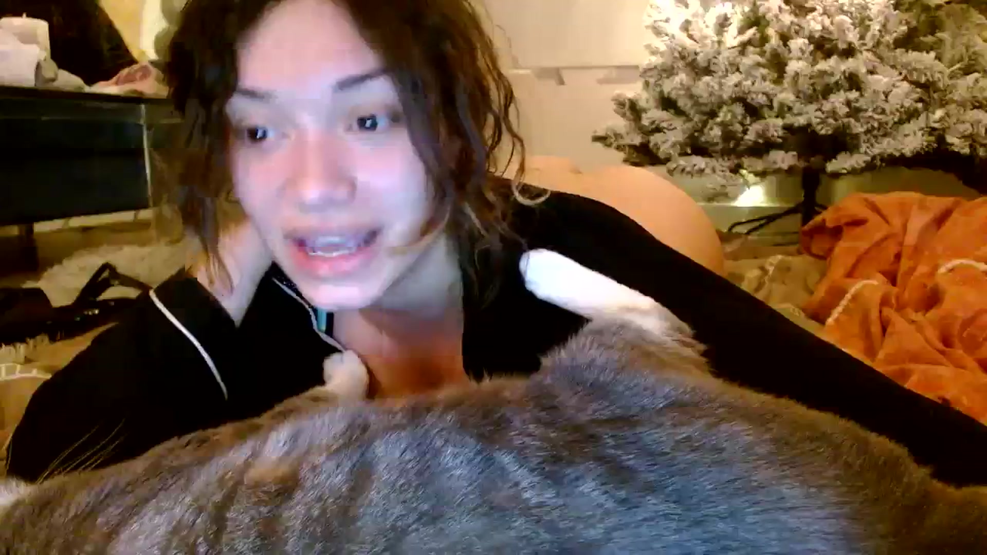 Gallery image thumbnail from Scar__lett's myfreecams stream on, 02/19/2024, 09:34 image 12 of 20