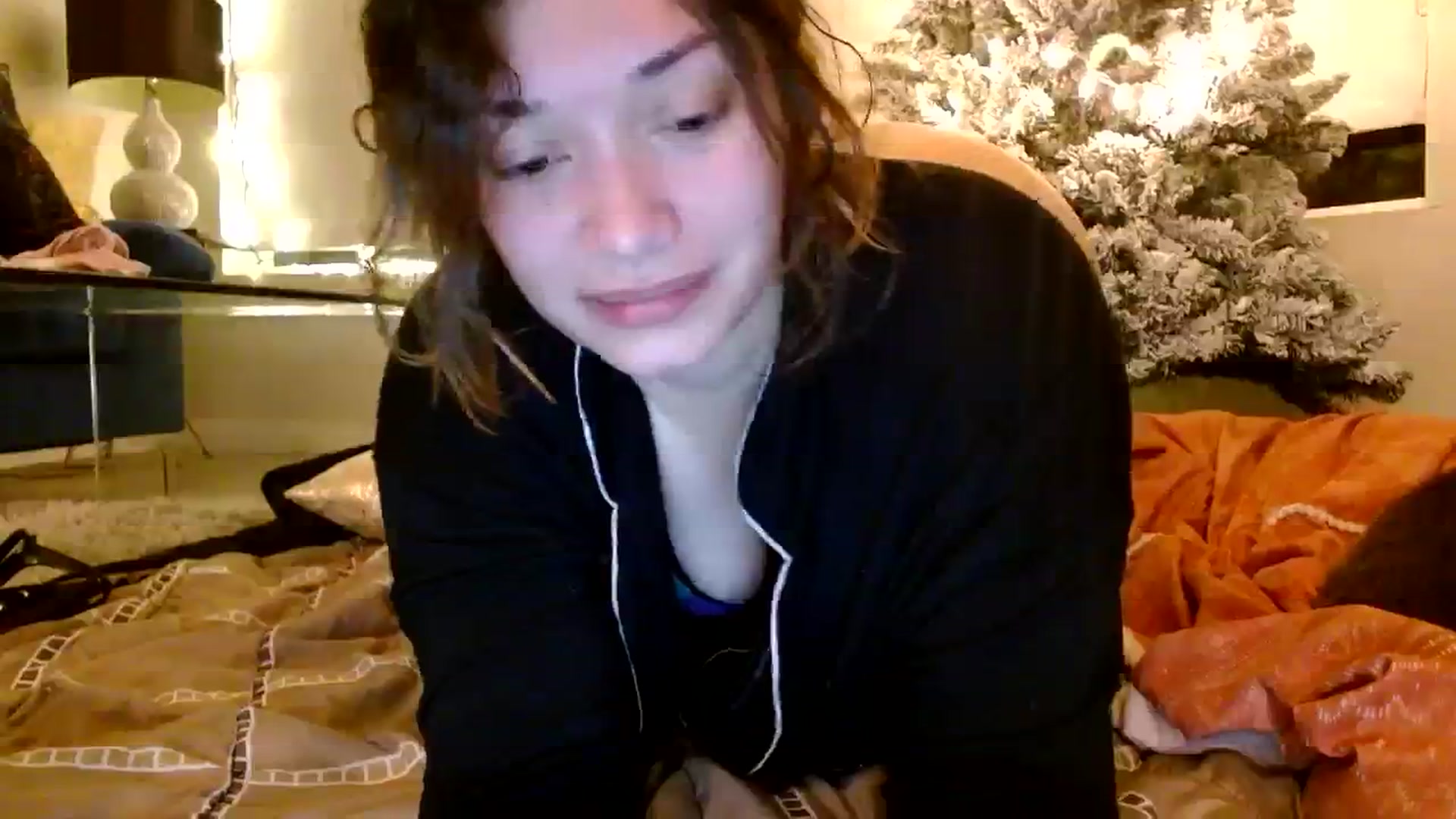 Gallery image thumbnail from Scar__lett's myfreecams stream on, 02/19/2024, 09:34 image 10 of 20