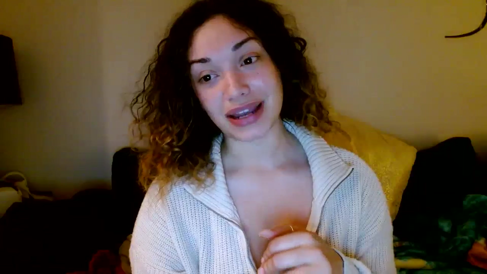 Gallery image thumbnail from Scar__lett's myfreecams stream on, 02/27/2024, 08:11 image 15 of 20