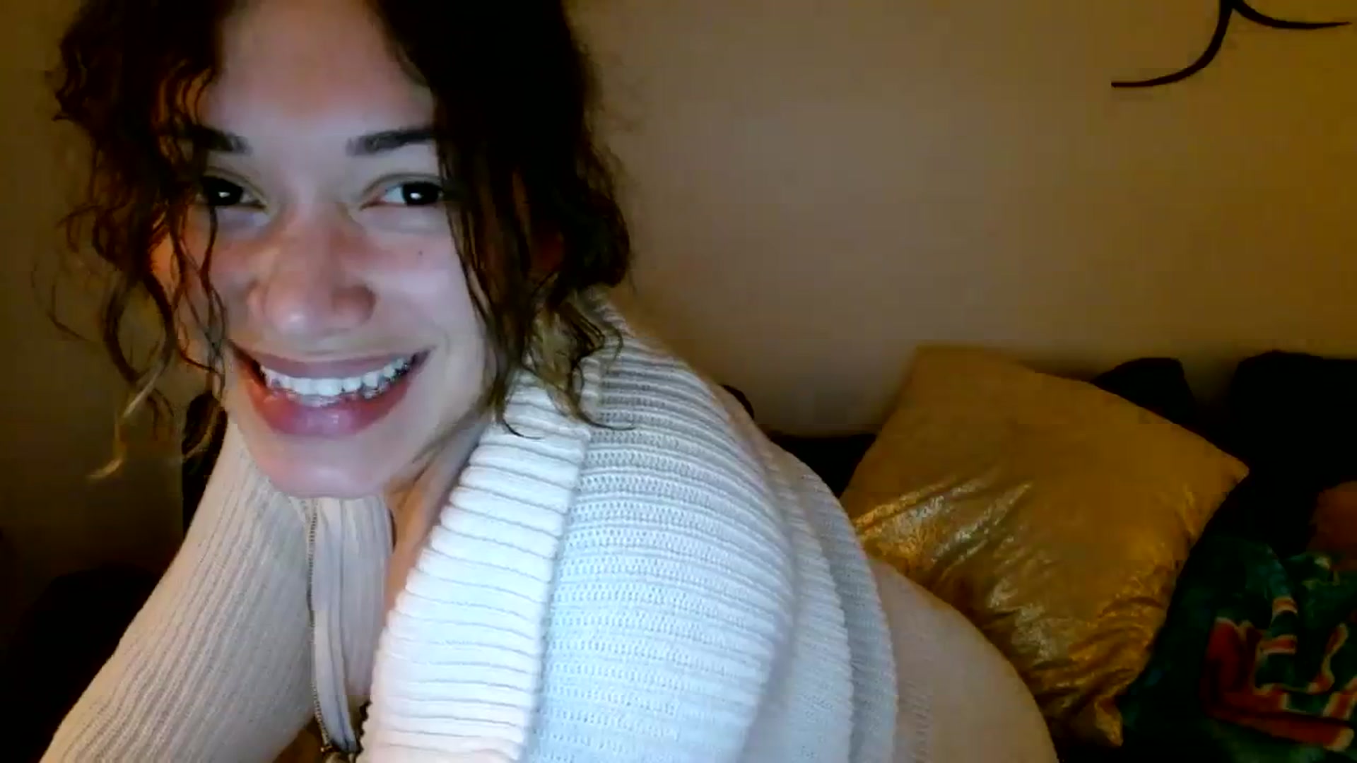 Gallery image thumbnail from Scar__lett's myfreecams stream on, 02/27/2024, 09:08 image 17 of 20