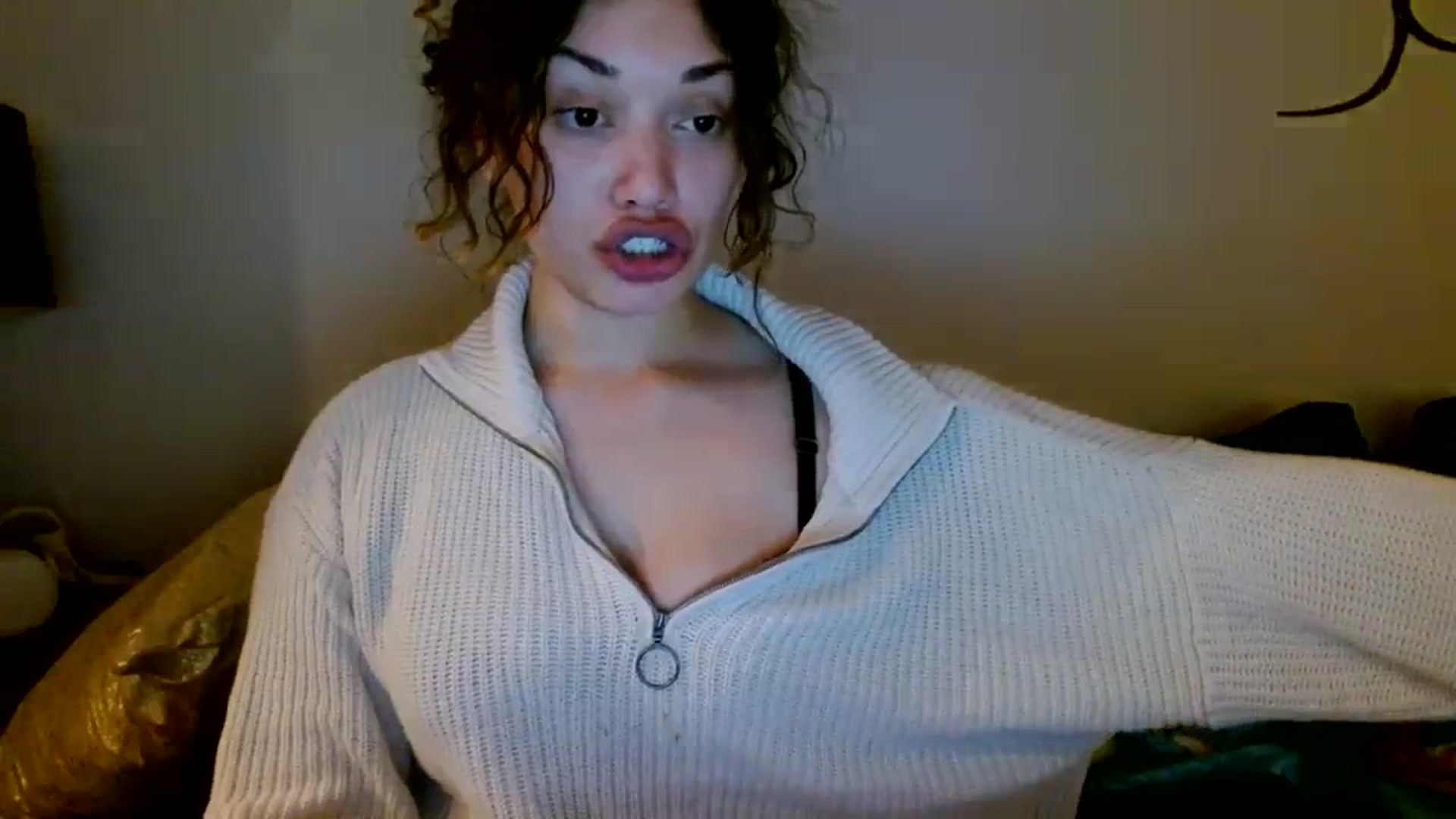 Gallery image thumbnail from Scar__lett's myfreecams stream on, 02/27/2024, 09:08 image 6 of 20