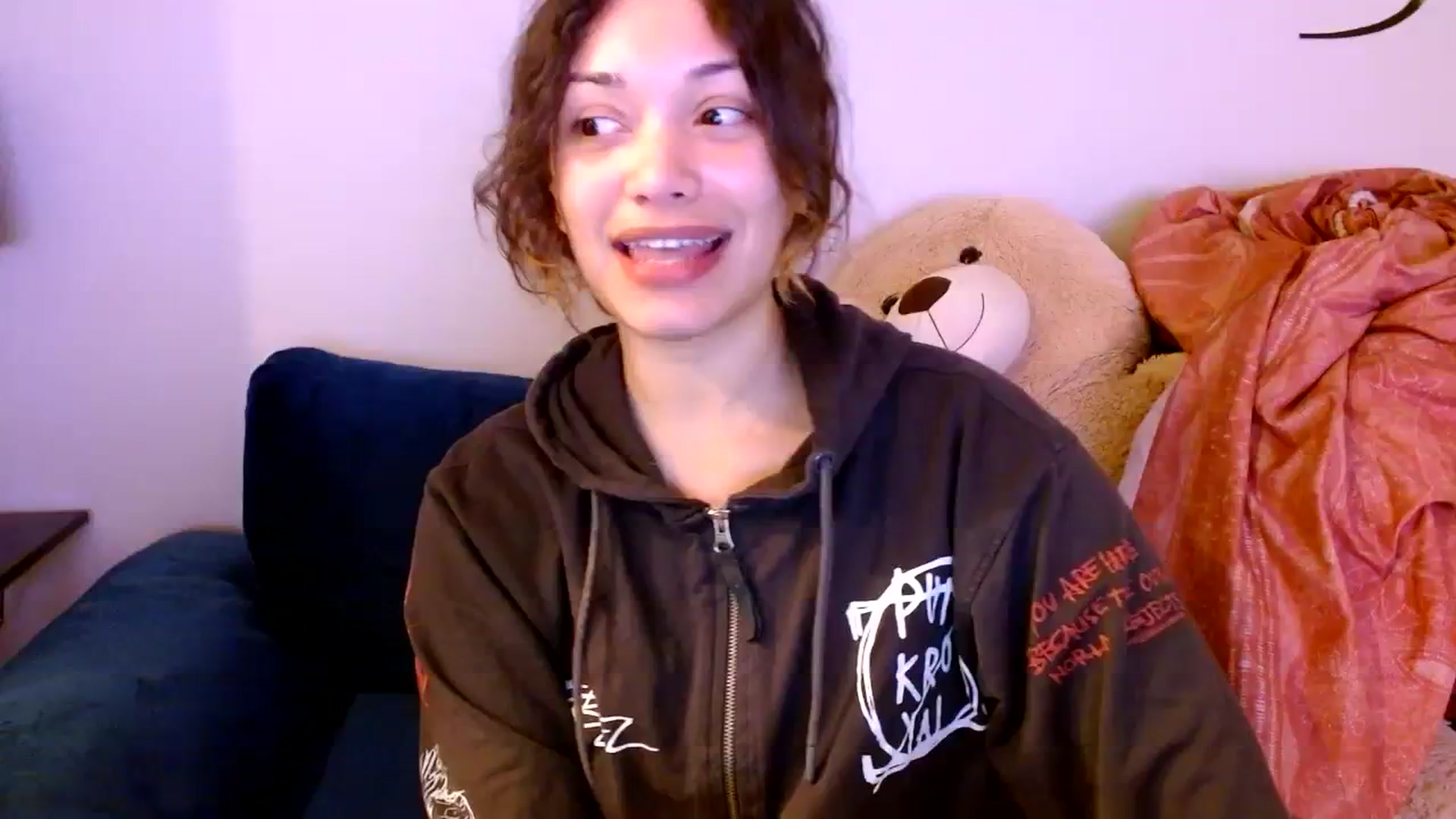 Gallery image thumbnail from Scar__lett's myfreecams stream on, 03/18/2024, 07:39 image 1 of 20