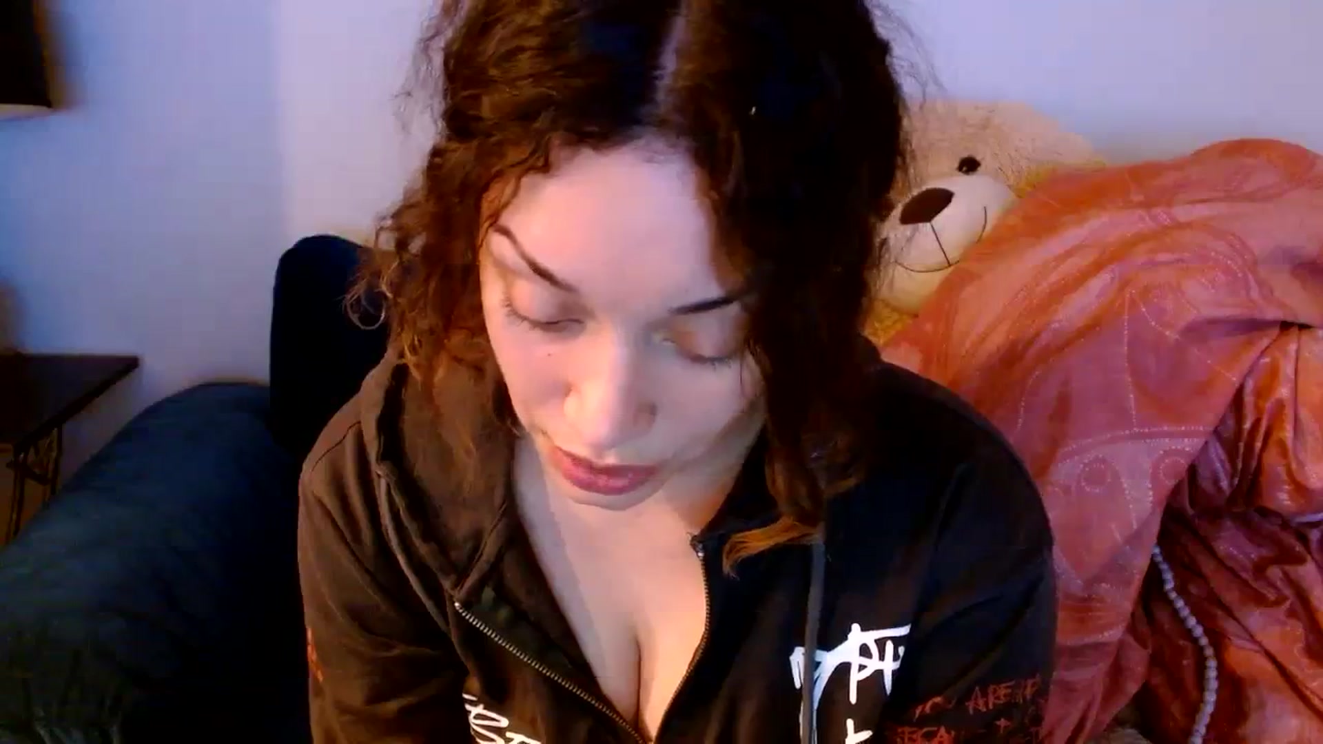 Gallery image thumbnail from Scar__lett's myfreecams stream on, 03/18/2024, 08:44 image 17 of 20