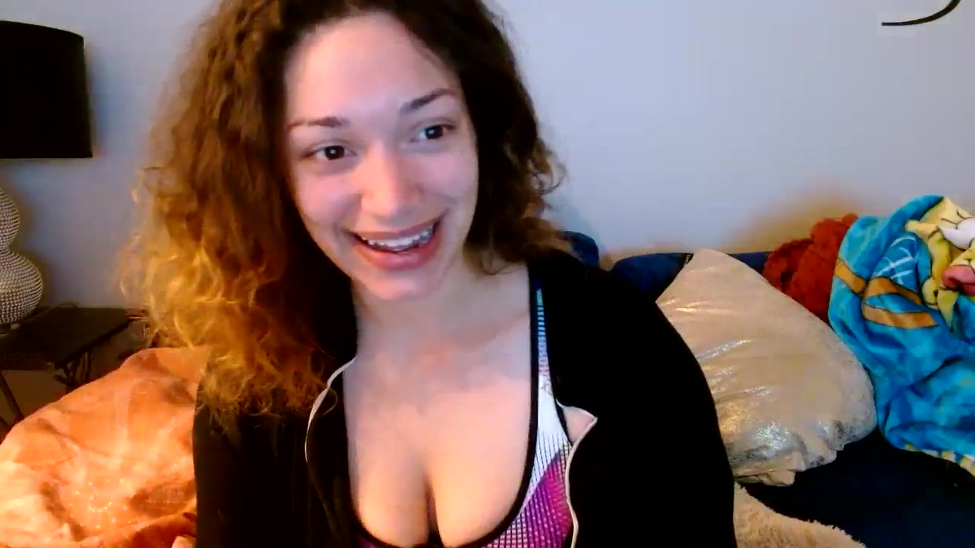 Gallery image thumbnail from Scar__lett's myfreecams stream on, 04/12/2024, 08:42 image 12 of 20