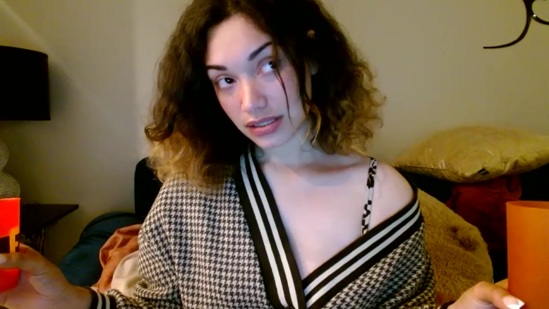 Gallery image thumbnail from Scar__lett's myfreecams stream on, 04/27/2024, 07:29 image 1 of 20