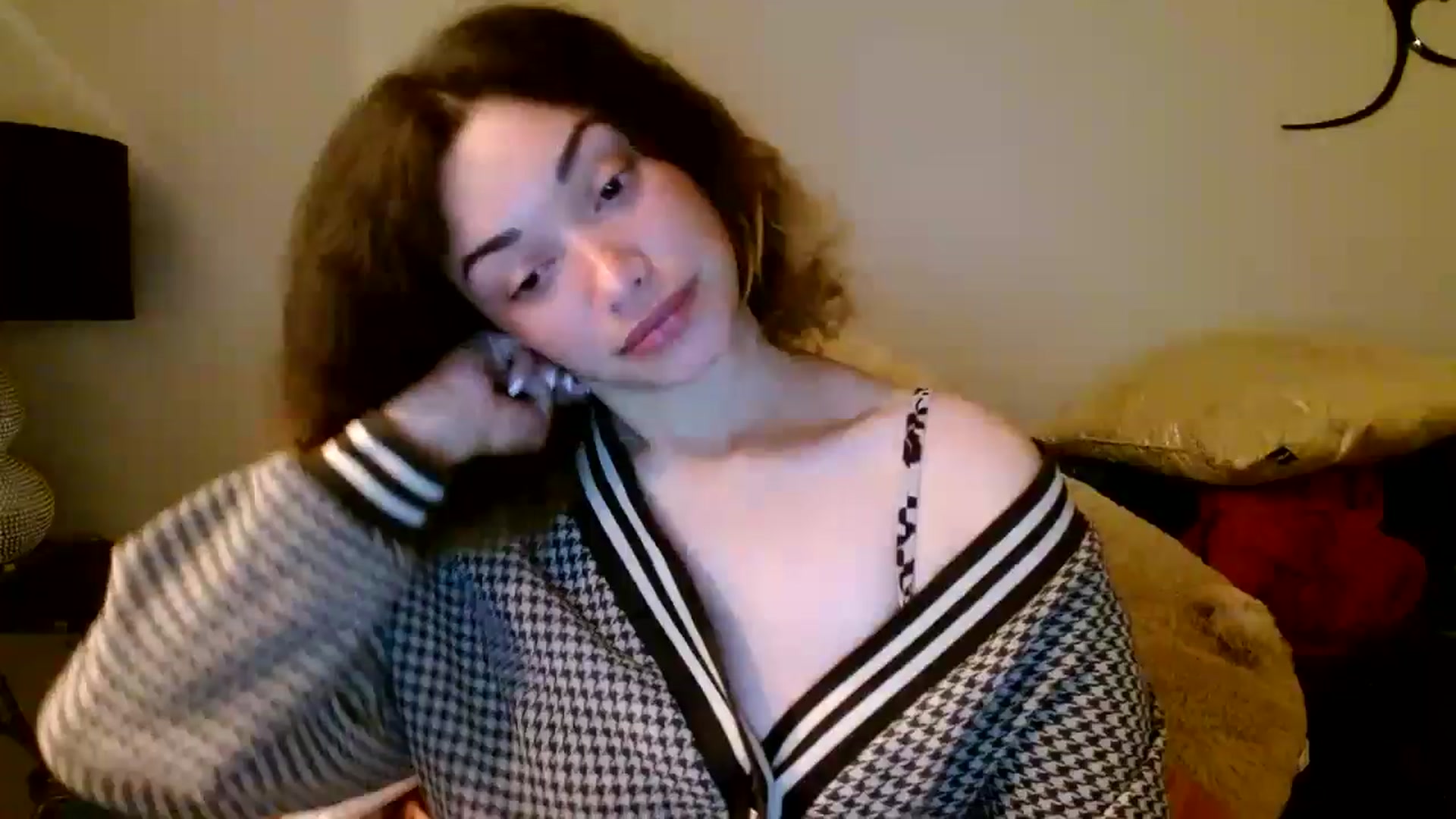 Gallery image thumbnail from Scar__lett's myfreecams stream on, 04/27/2024, 09:17 image 1 of 20
