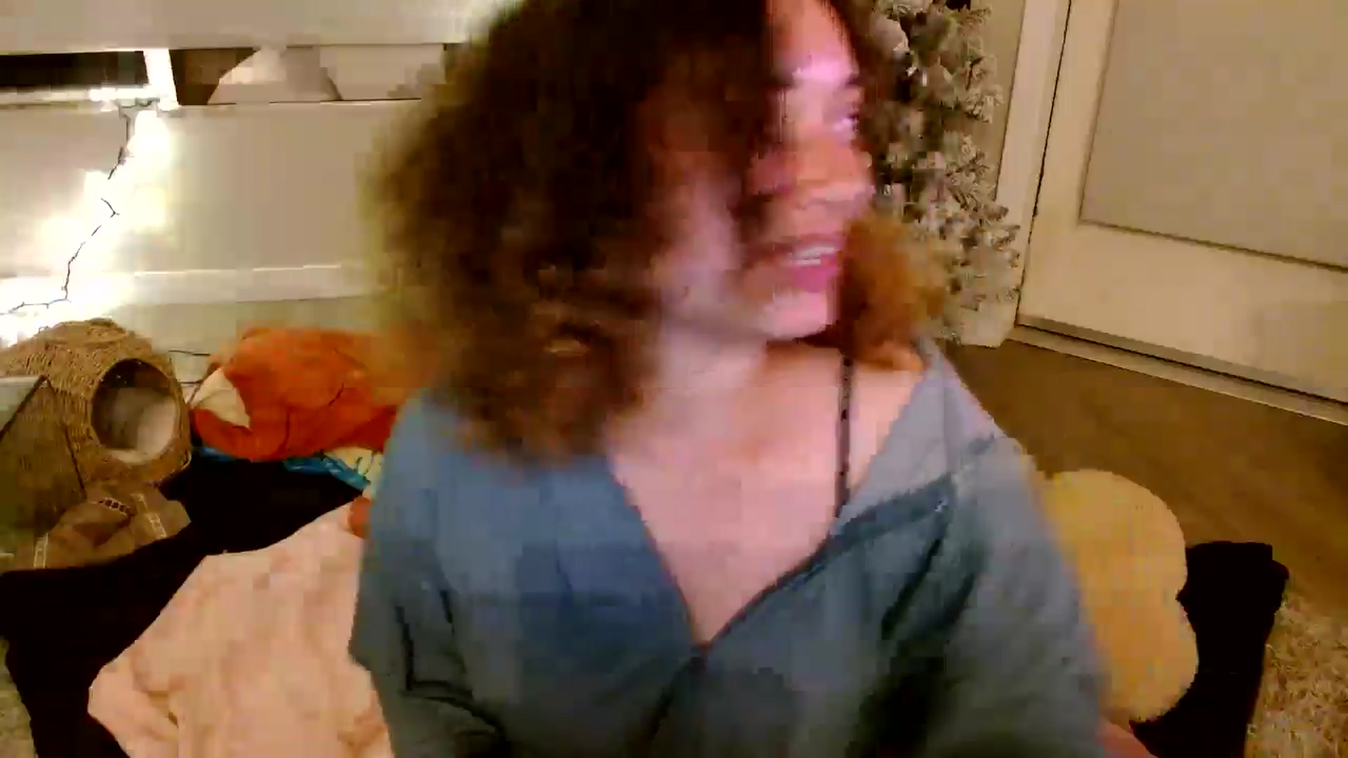 Gallery image thumbnail from Scar__lett's myfreecams stream on, 05/08/2024, 08:41 image 2 of 20