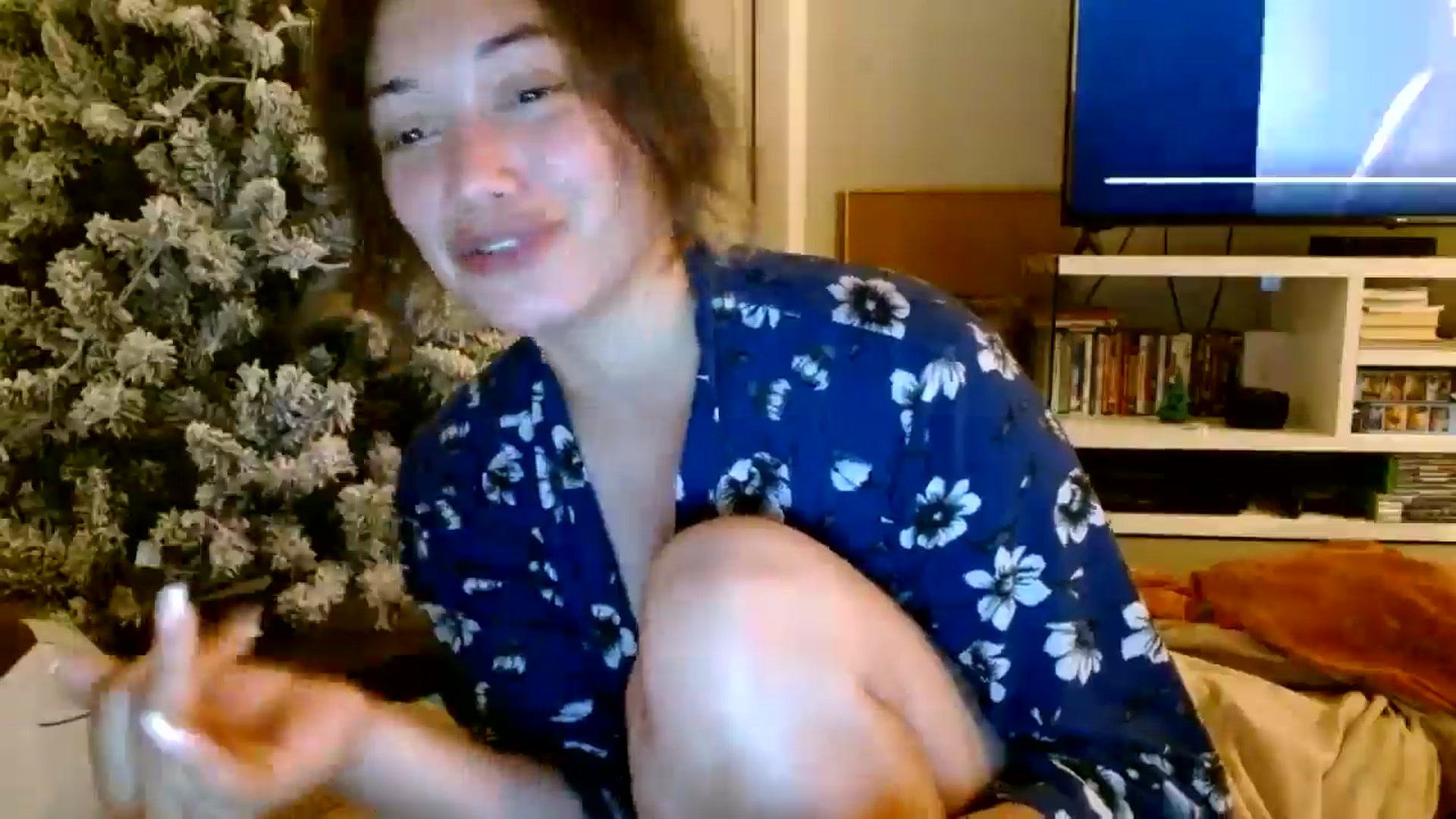Gallery image thumbnail from Scar__lett's myfreecams stream on, 05/12/2024, 10:20 image 12 of 20