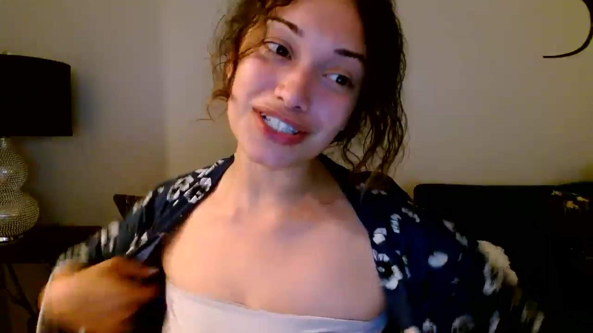 Gallery image thumbnail from Scar__lett's myfreecams stream on, 05/26/2024, 09:31 image 7 of 20