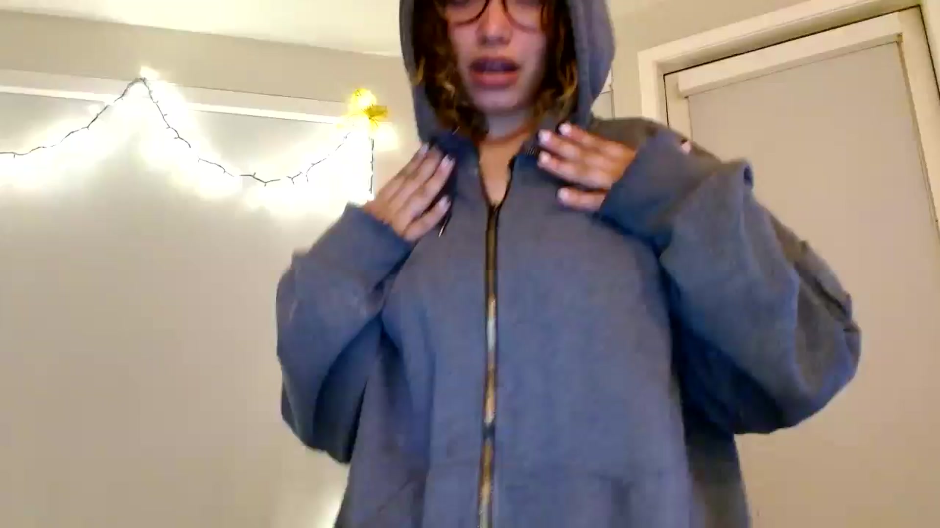 Gallery image thumbnail from Scar__lett's myfreecams stream on, 06/22/2024, 10:21 image 12 of 20