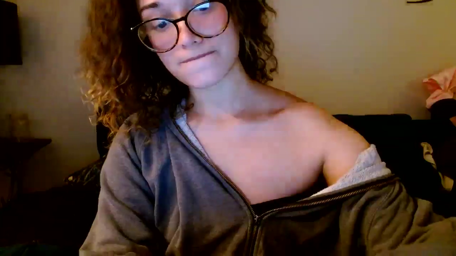 Gallery image thumbnail from Scar__lett's myfreecams stream on, 06/22/2024, 10:21 image 8 of 20