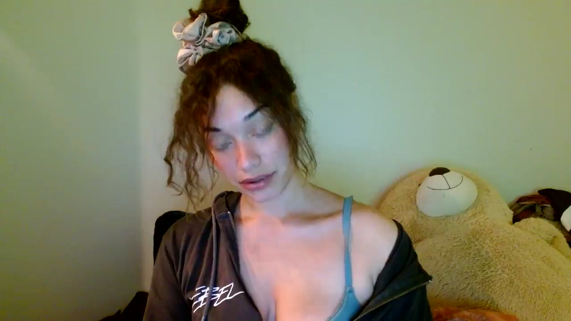 Gallery image thumbnail from Scar__lett's myfreecams stream on, 07/12/2024, 07:41 image 6 of 20
