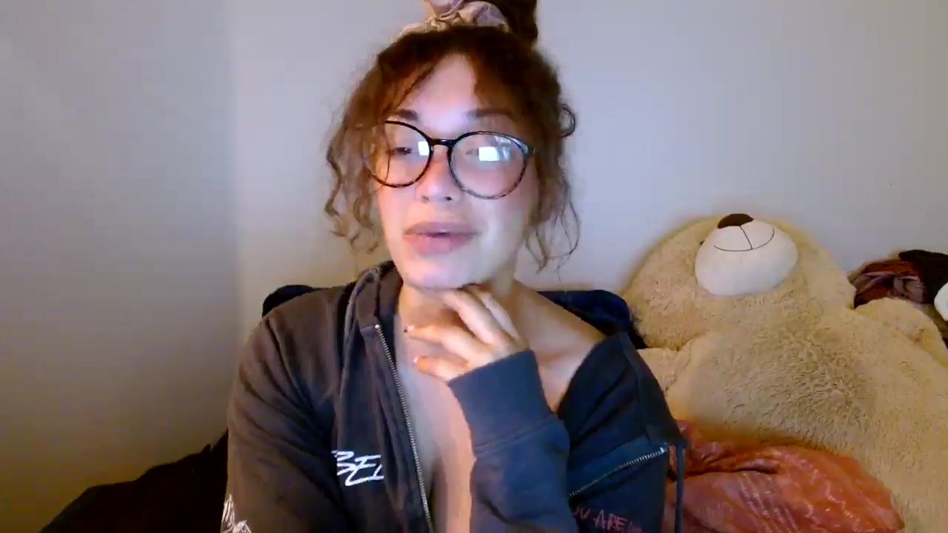 Gallery image thumbnail from Scar__lett's myfreecams stream on, 07/12/2024, 07:41 image 8 of 20