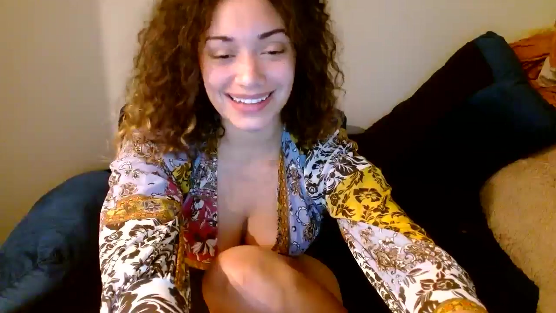 Gallery image thumbnail from Scar__lett's myfreecams stream on, 07/19/2024, 09:29 image 15 of 20