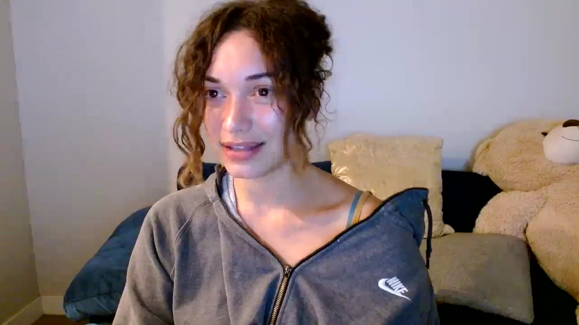 Gallery image thumbnail from Scar__lett's myfreecams stream on, 07/30/2024, 08:09 image 17 of 20