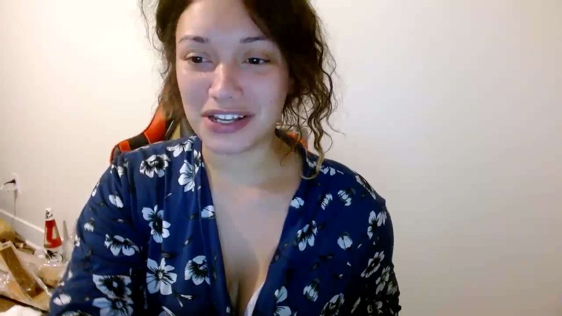 Gallery image thumbnail from Scar__lett's myfreecams stream on, 08/21/2024, 08:33 image 16 of 20