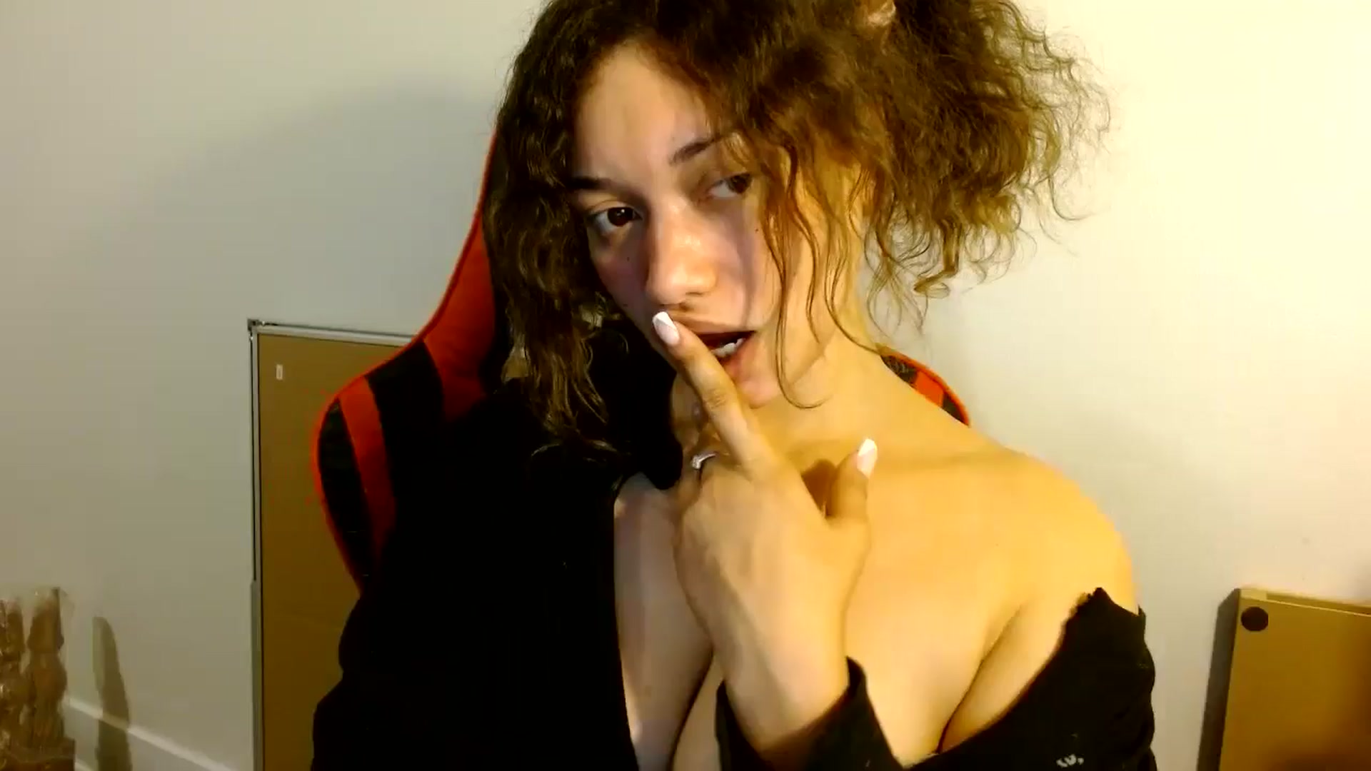 Gallery image thumbnail from Scar__lett's myfreecams stream on, 09/06/2024, 08:15 image 7 of 20
