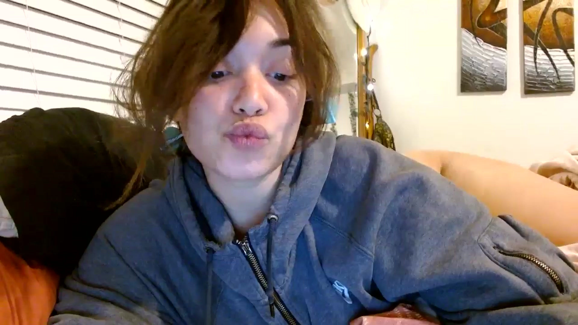 Gallery image thumbnail from Scar__lett's myfreecams stream on, 12/05/2024, 07:44 image 4 of 20