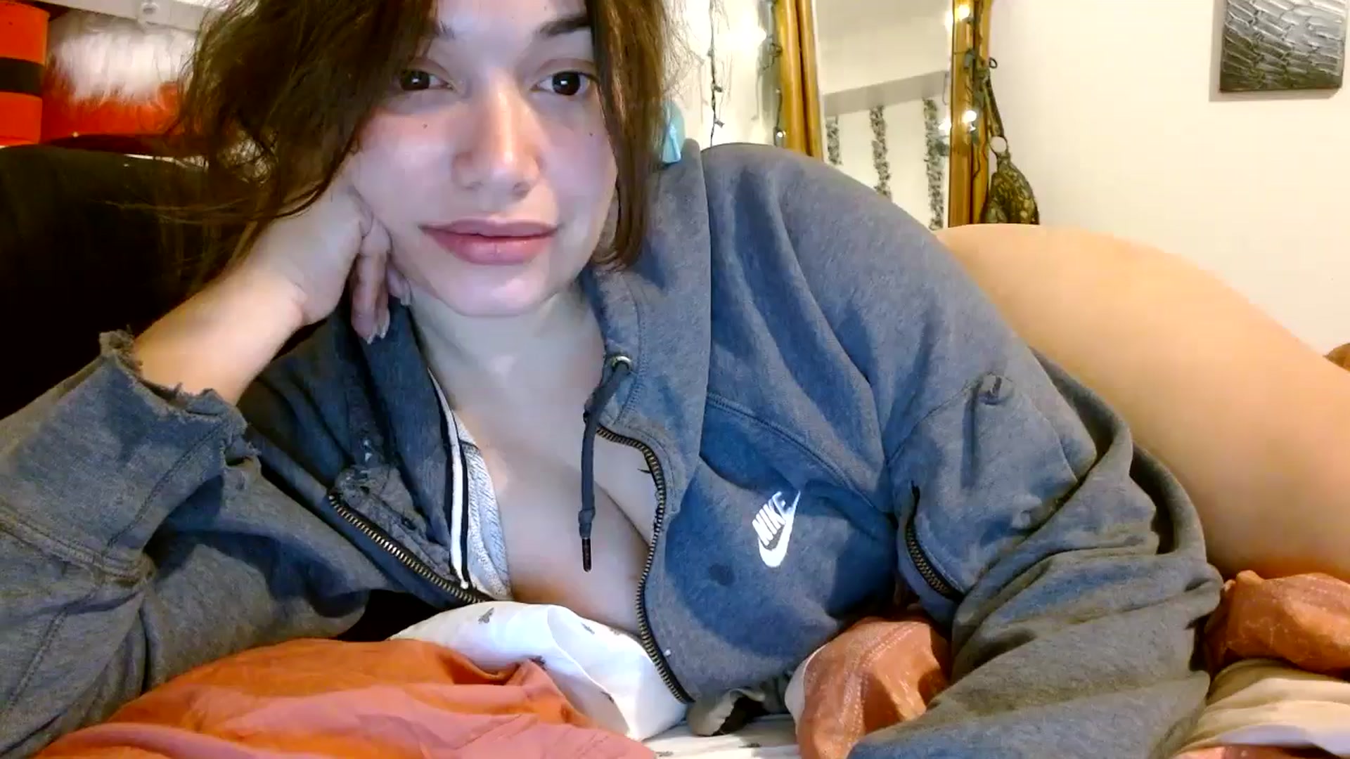 Gallery image thumbnail from Scar__lett's myfreecams stream on, 12/05/2024, 07:44 image 14 of 20