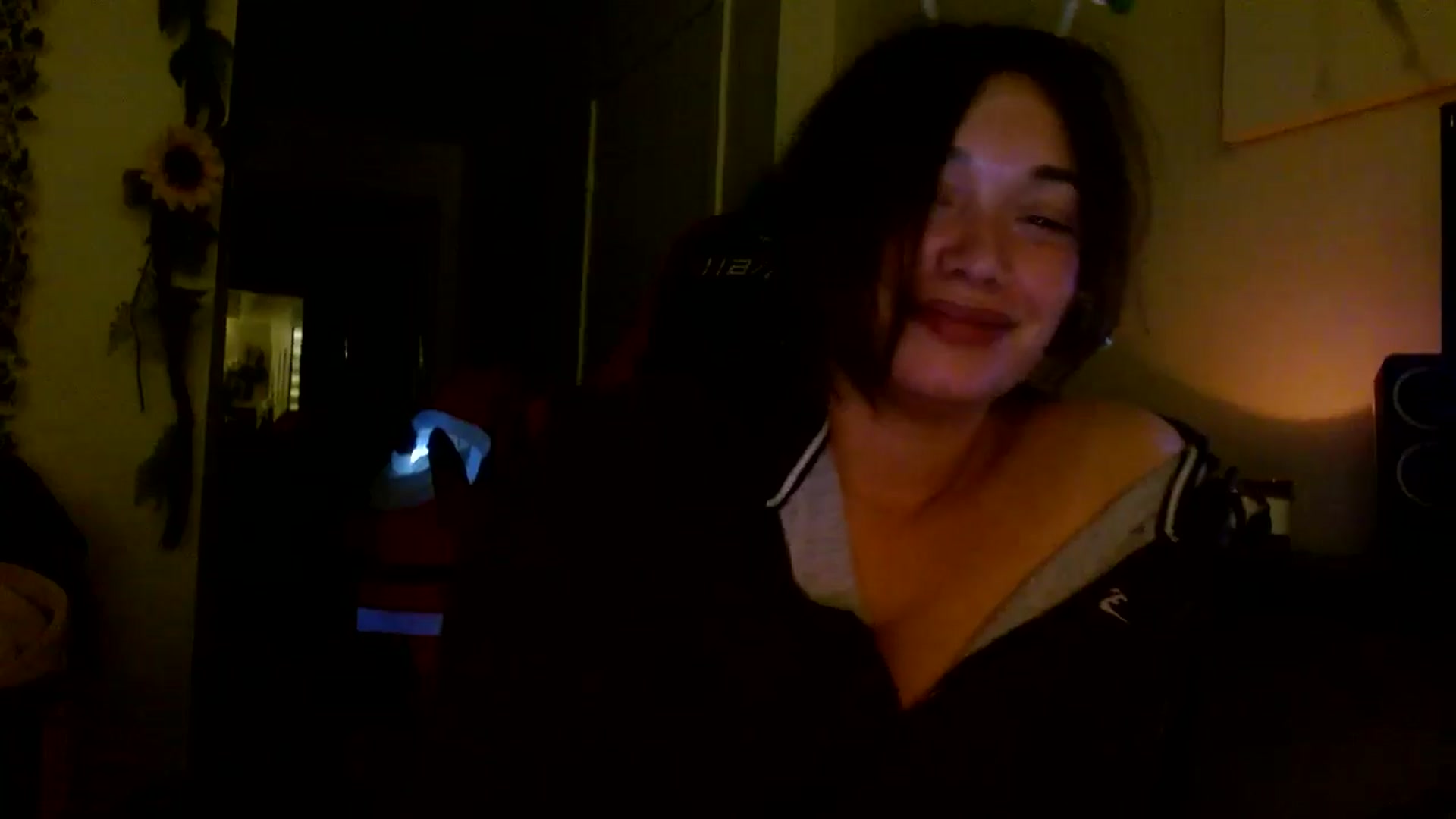Gallery image thumbnail from Scar__lett's myfreecams stream on, 12/05/2024, 10:32 image 14 of 20