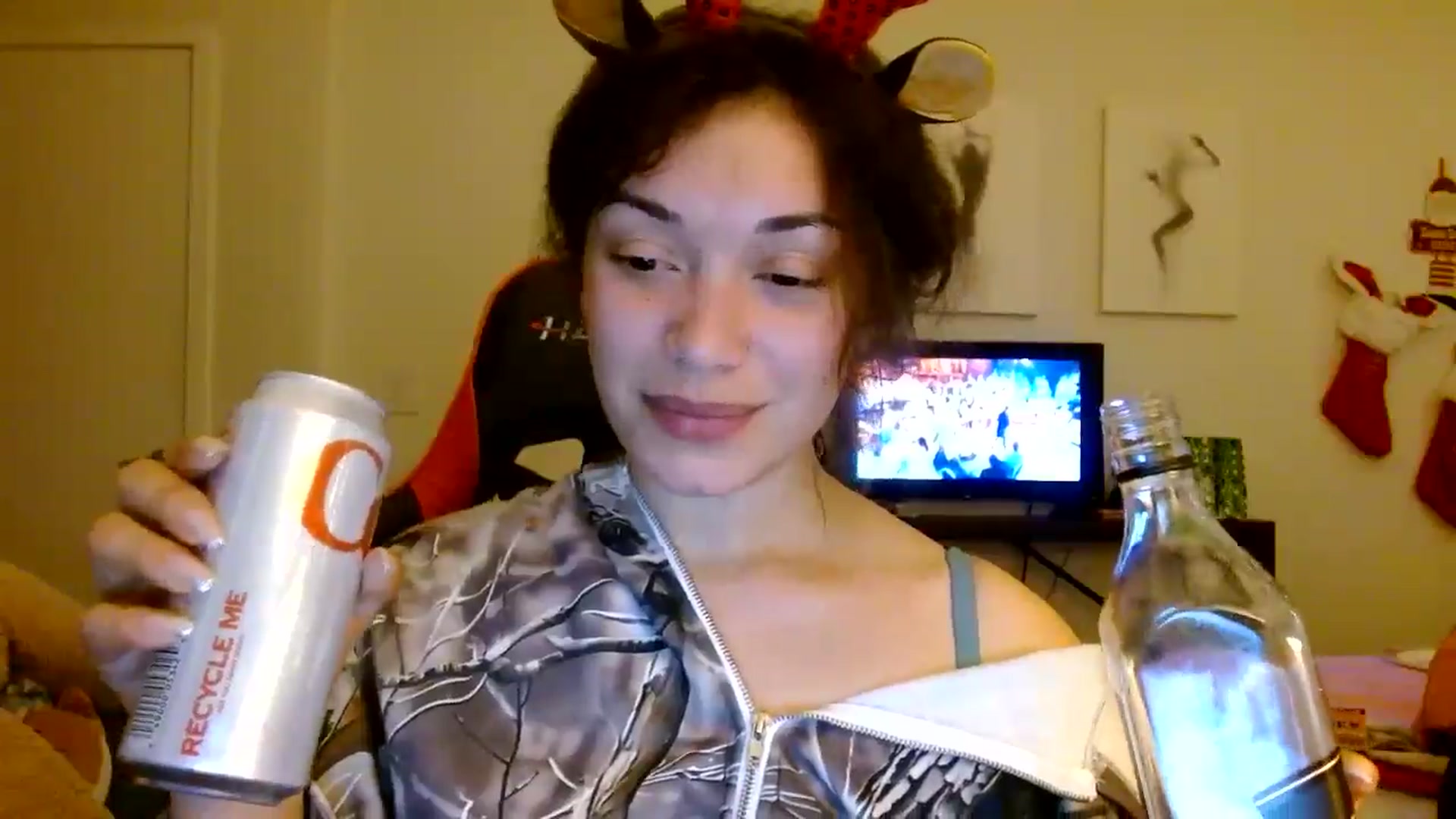 Gallery image thumbnail from Scar__lett's myfreecams stream on, 12/18/2024, 09:48 image 15 of 20