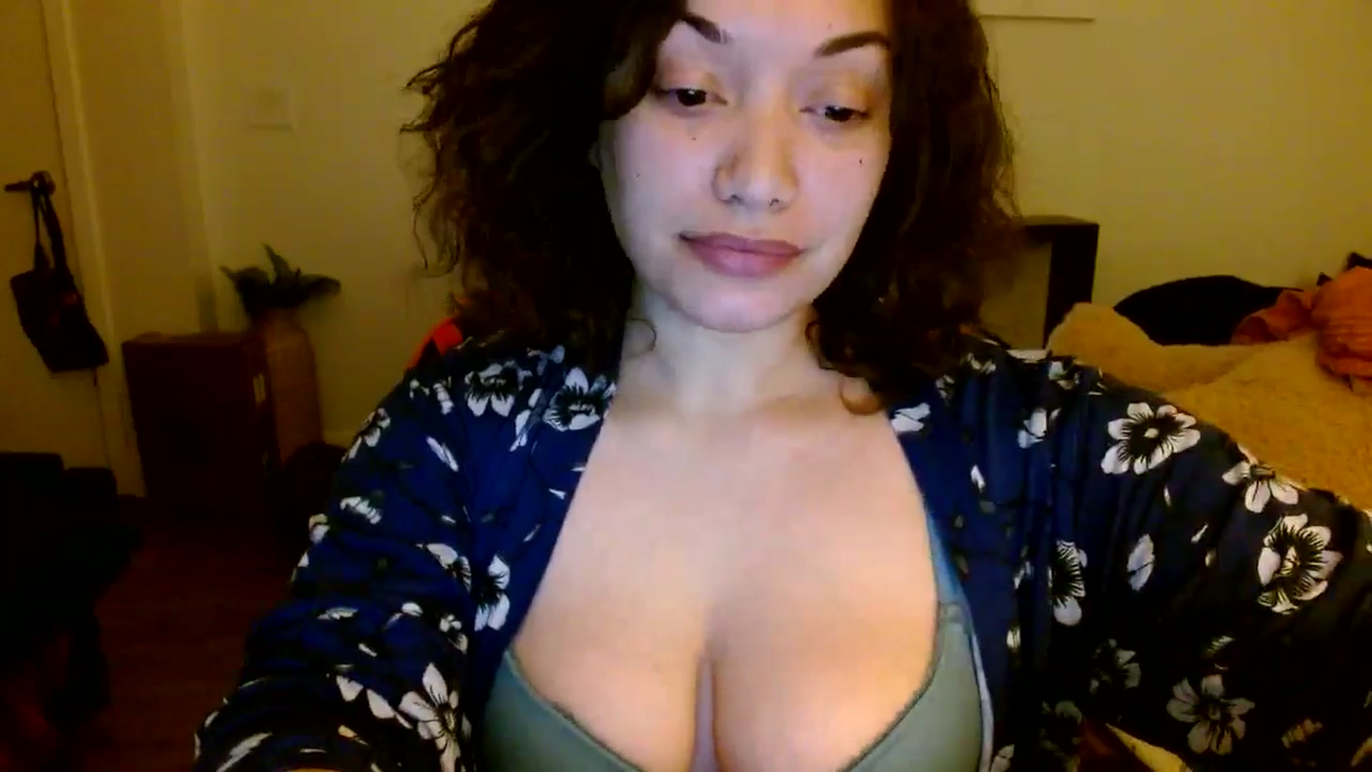 Gallery image thumbnail from Scar__lett's myfreecams stream on, 02/04/2025, 07:35 image 2 of 20