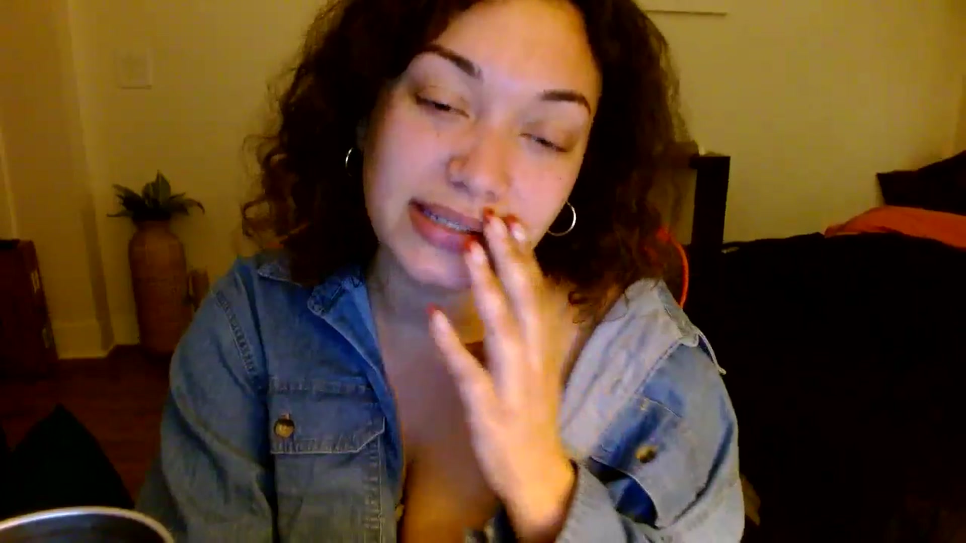 Gallery image thumbnail from Scar__lett's myfreecams stream on, 02/13/2025, 09:55 image 16 of 20