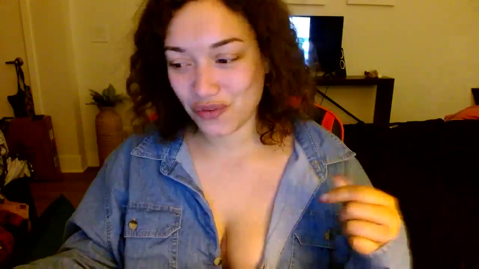 Gallery image thumbnail from Scar__lett's myfreecams stream on, 02/13/2025, 09:55 image 9 of 20