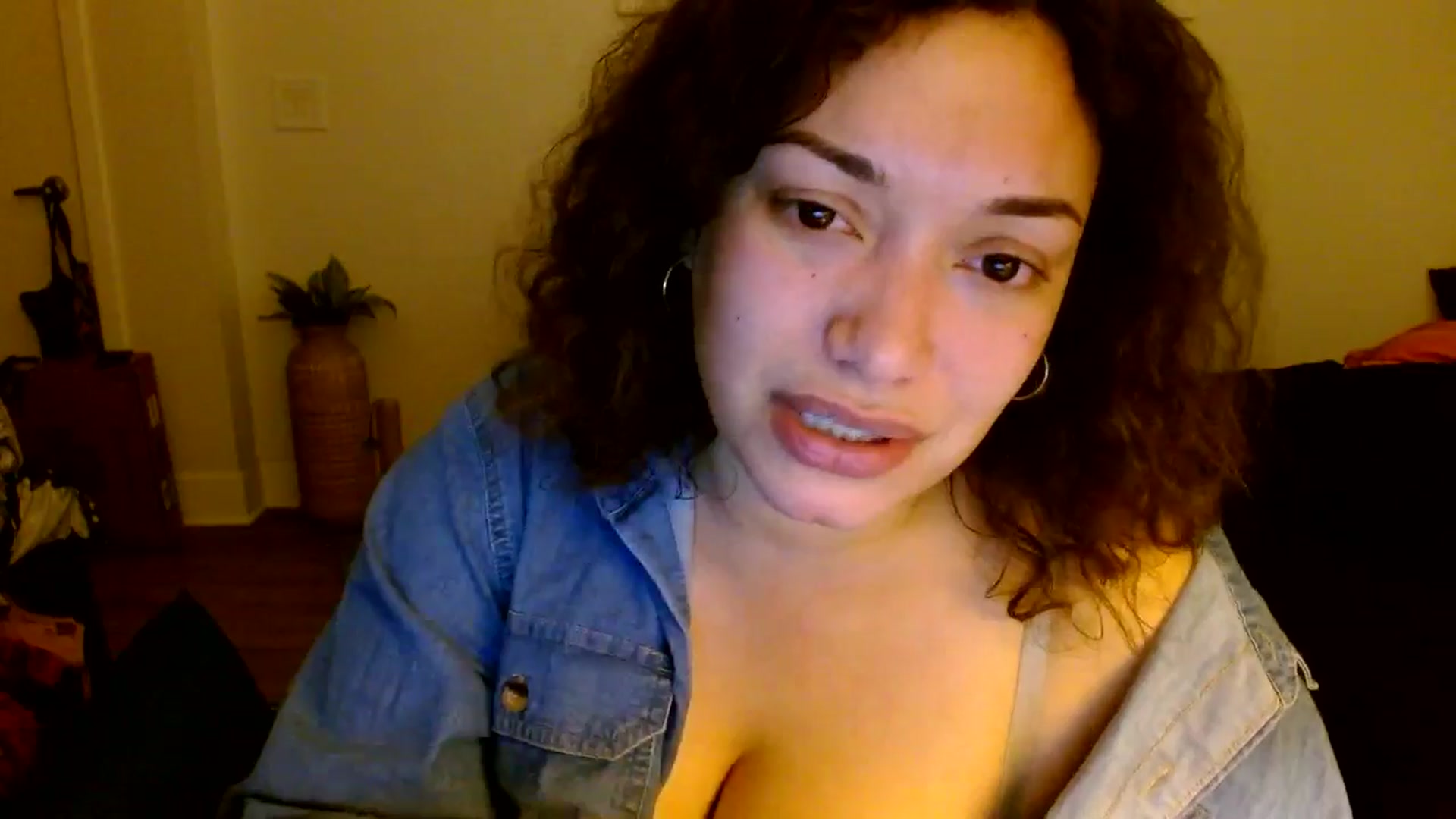 Gallery image thumbnail from Scar__lett's myfreecams stream on, 02/13/2025, 09:55 image 17 of 20