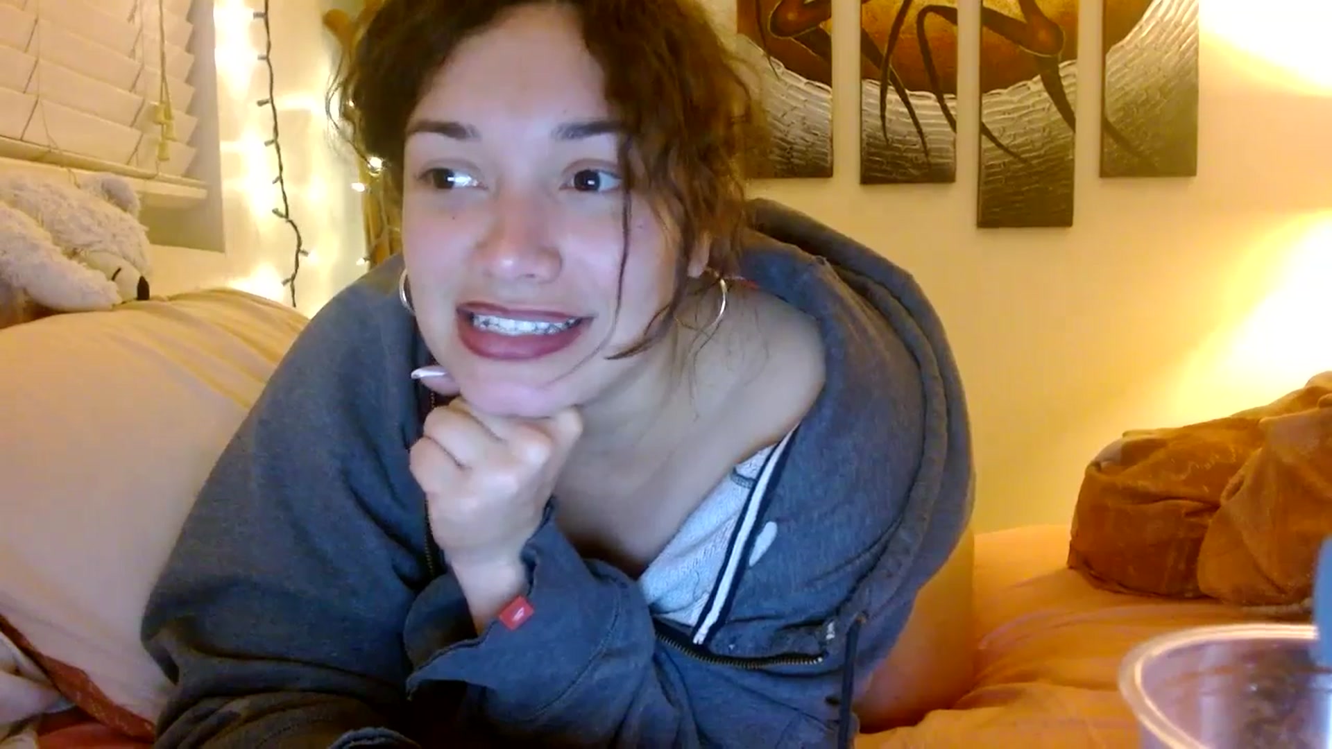 Gallery image thumbnail from Scar__lett's myfreecams stream on, 02/23/2025, 09:30 image 9 of 20