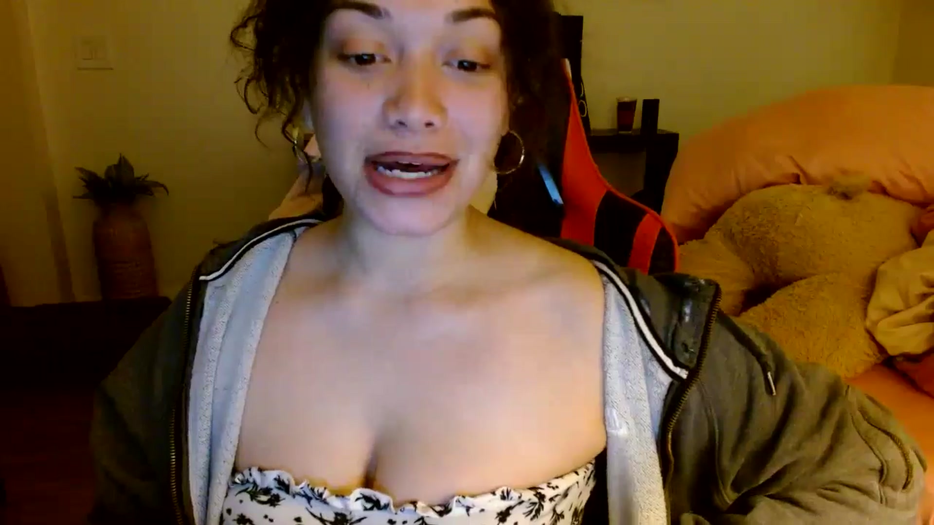 Gallery image thumbnail from Scar__lett's myfreecams stream on, 02/23/2025, 10:10 image 7 of 20