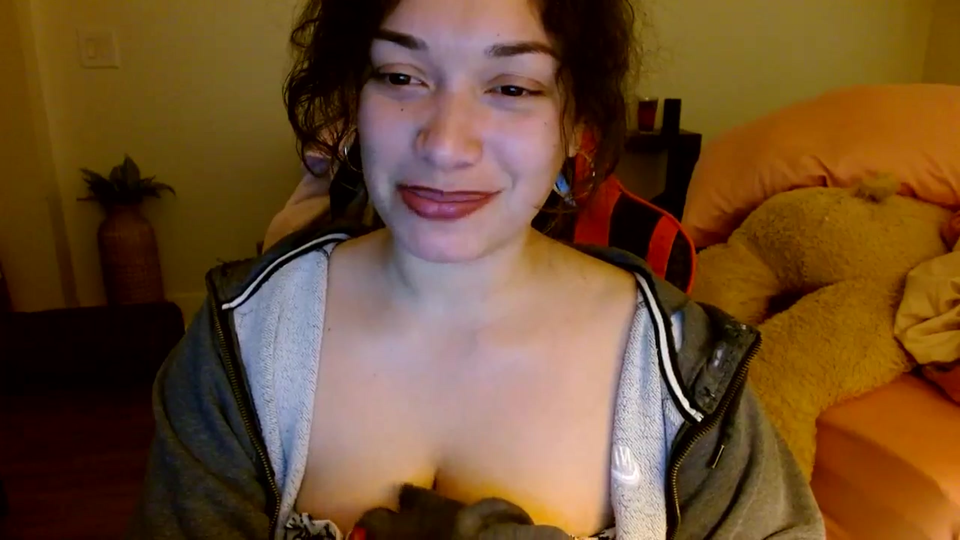 Gallery image thumbnail from Scar__lett's myfreecams stream on, 02/23/2025, 10:10 image 10 of 20