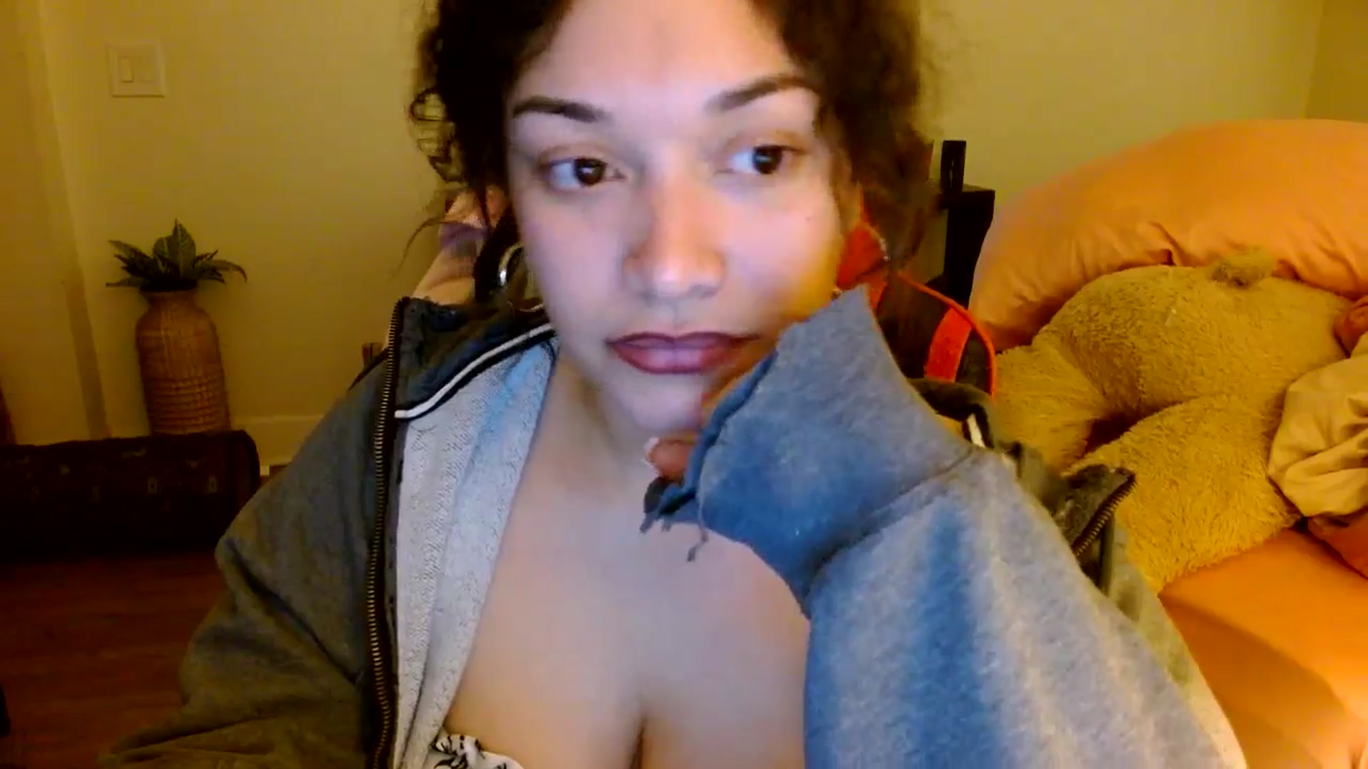 Gallery image thumbnail from Scar__lett's myfreecams stream on, 02/23/2025, 10:10 image 4 of 20