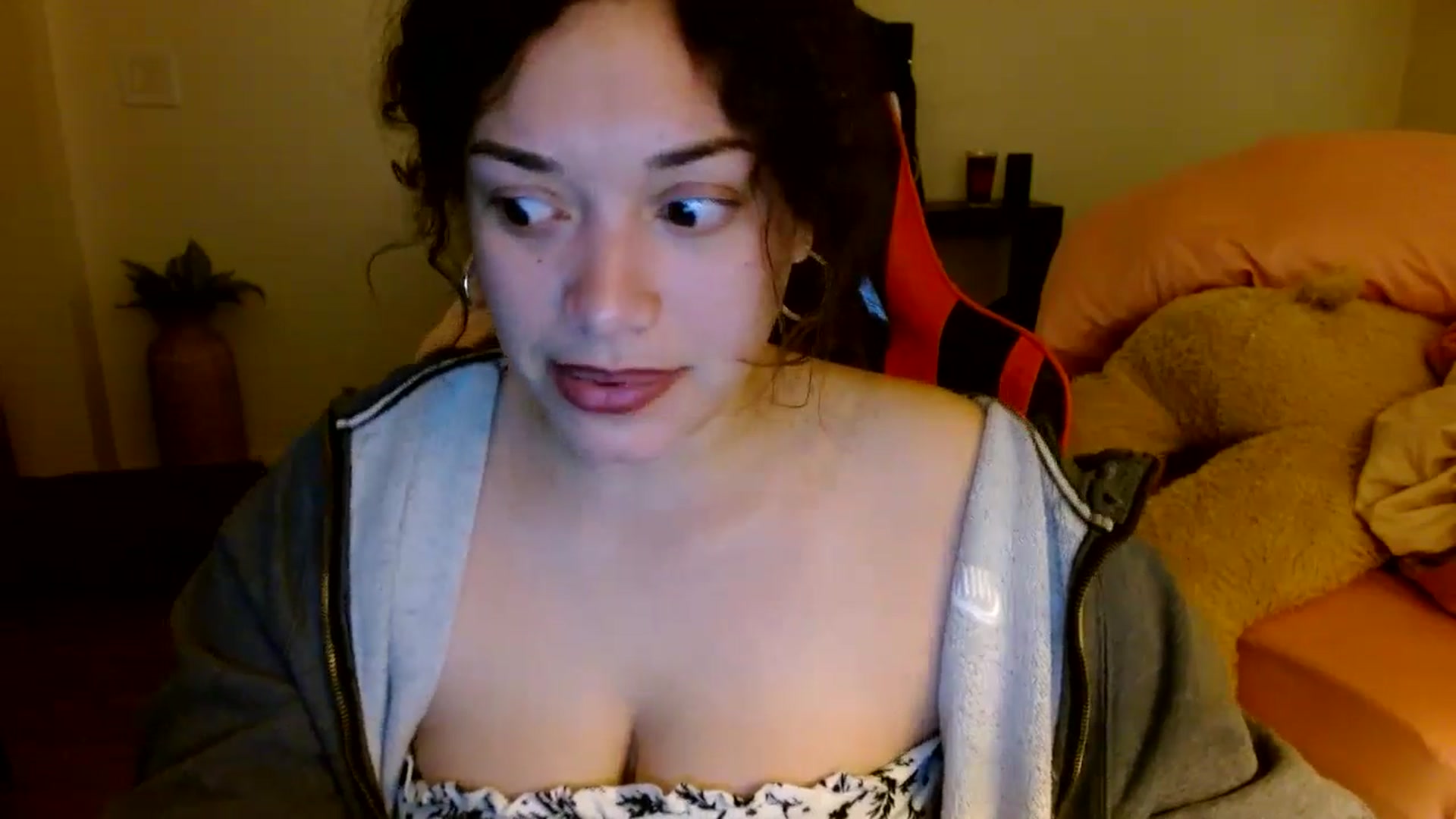 Gallery image thumbnail from Scar__lett's myfreecams stream on, 02/23/2025, 10:10 image 16 of 20