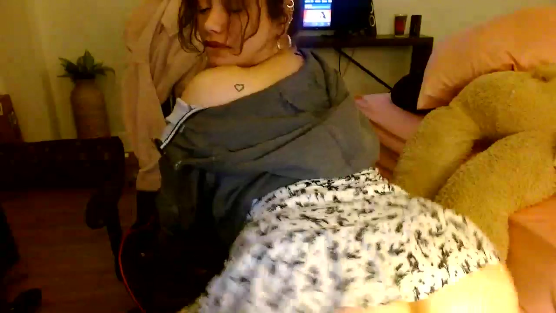 Gallery image thumbnail from Scar__lett's myfreecams stream on, 02/23/2025, 10:55 image 15 of 20