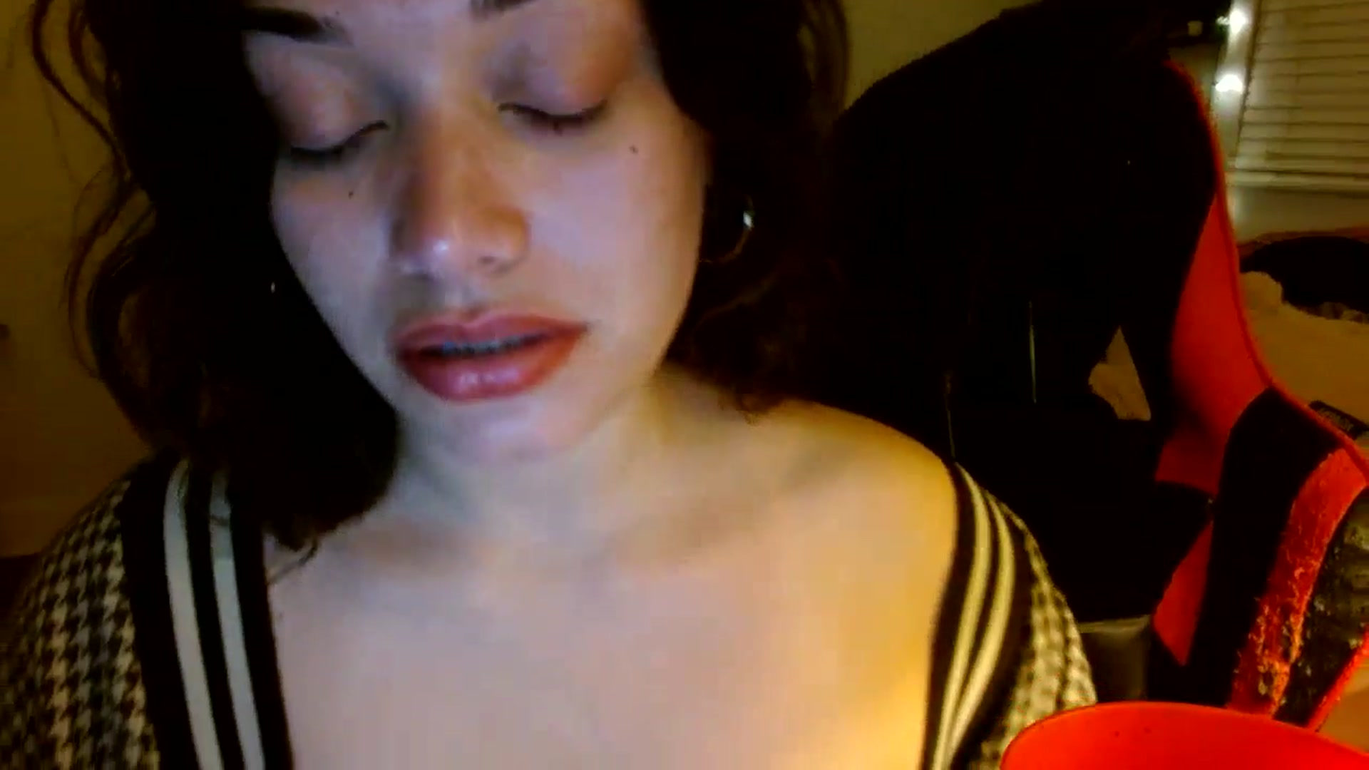 Gallery image thumbnail from Scar__lett's myfreecams stream on, 03/25/2025, 06:45 image 14 of 20