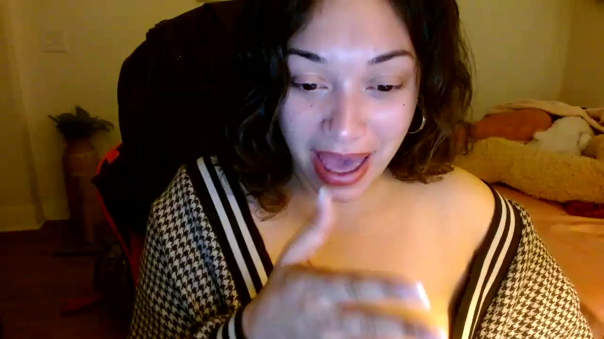 Gallery image thumbnail from Scar__lett's myfreecams stream on, 03/25/2025, 07:13 image 20 of 20