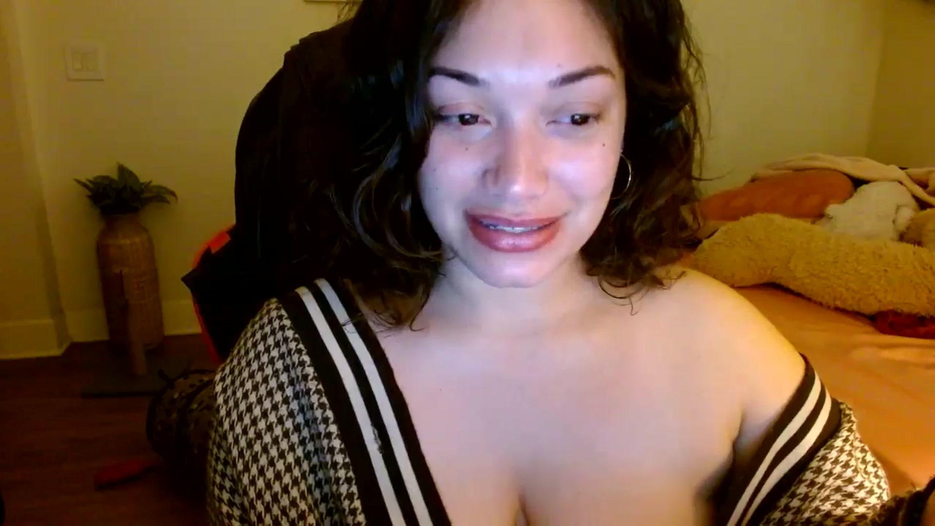 Gallery image thumbnail from Scar__lett's myfreecams stream on, 03/25/2025, 07:27 image 2 of 20