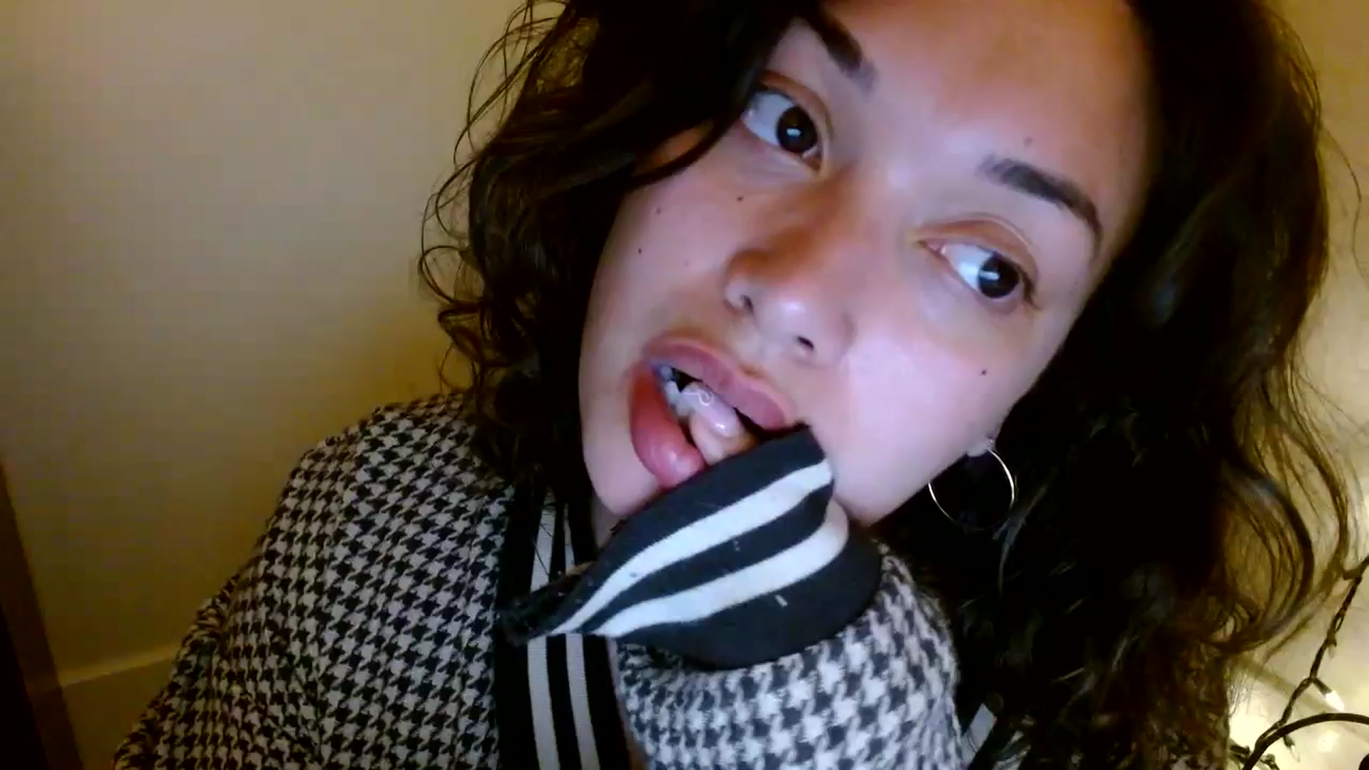 Gallery image thumbnail from Scar__lett's myfreecams stream on, 03/25/2025, 08:33 image 19 of 20
