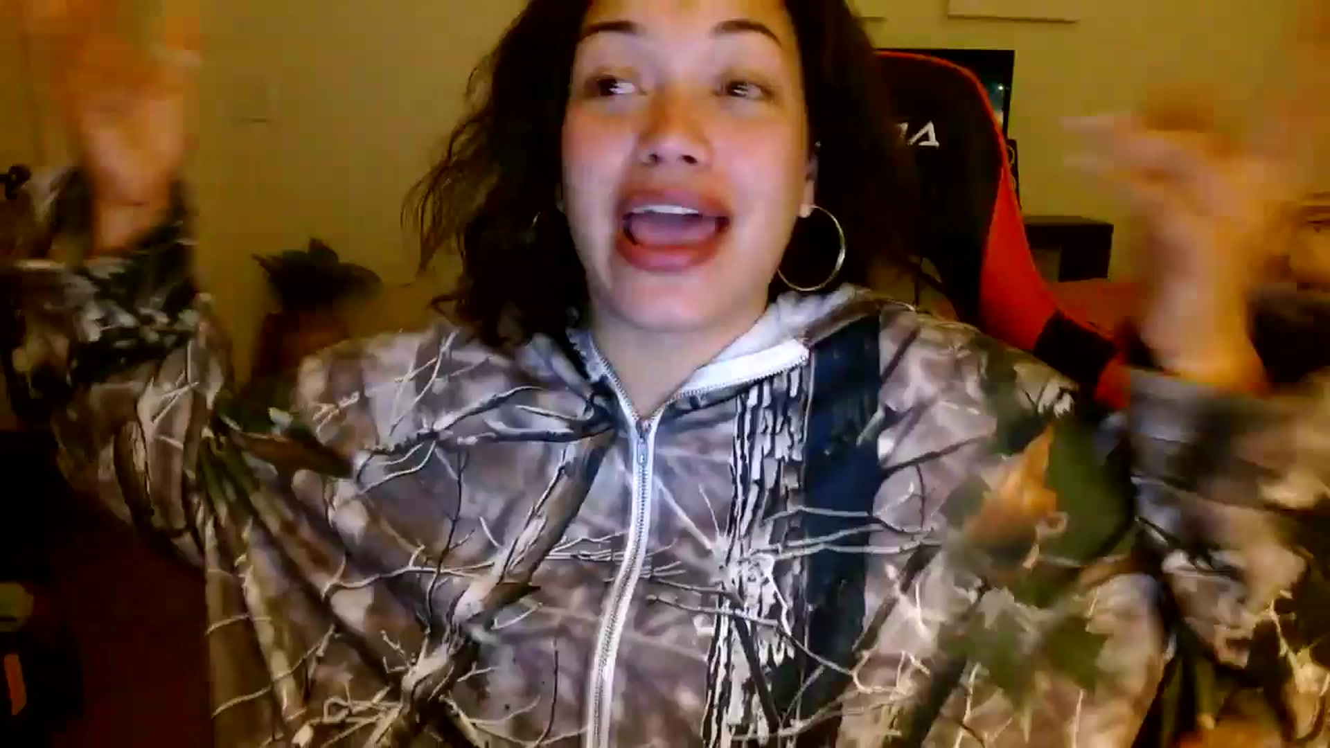 Gallery image thumbnail from Scar__lett's myfreecams stream on, 03/29/2025, 08:02 image 3 of 20